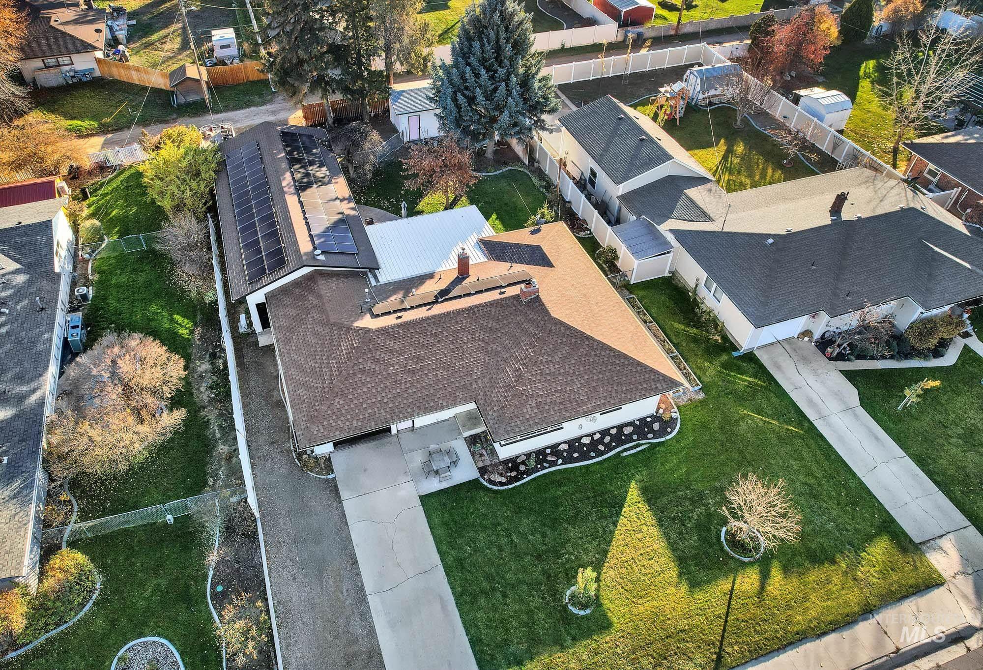 315 W Lincoln Ave, Nampa, Idaho 83686, 3 Bedrooms, 2 Bathrooms, Residential For Sale, Price $489,900,MLS 98968008