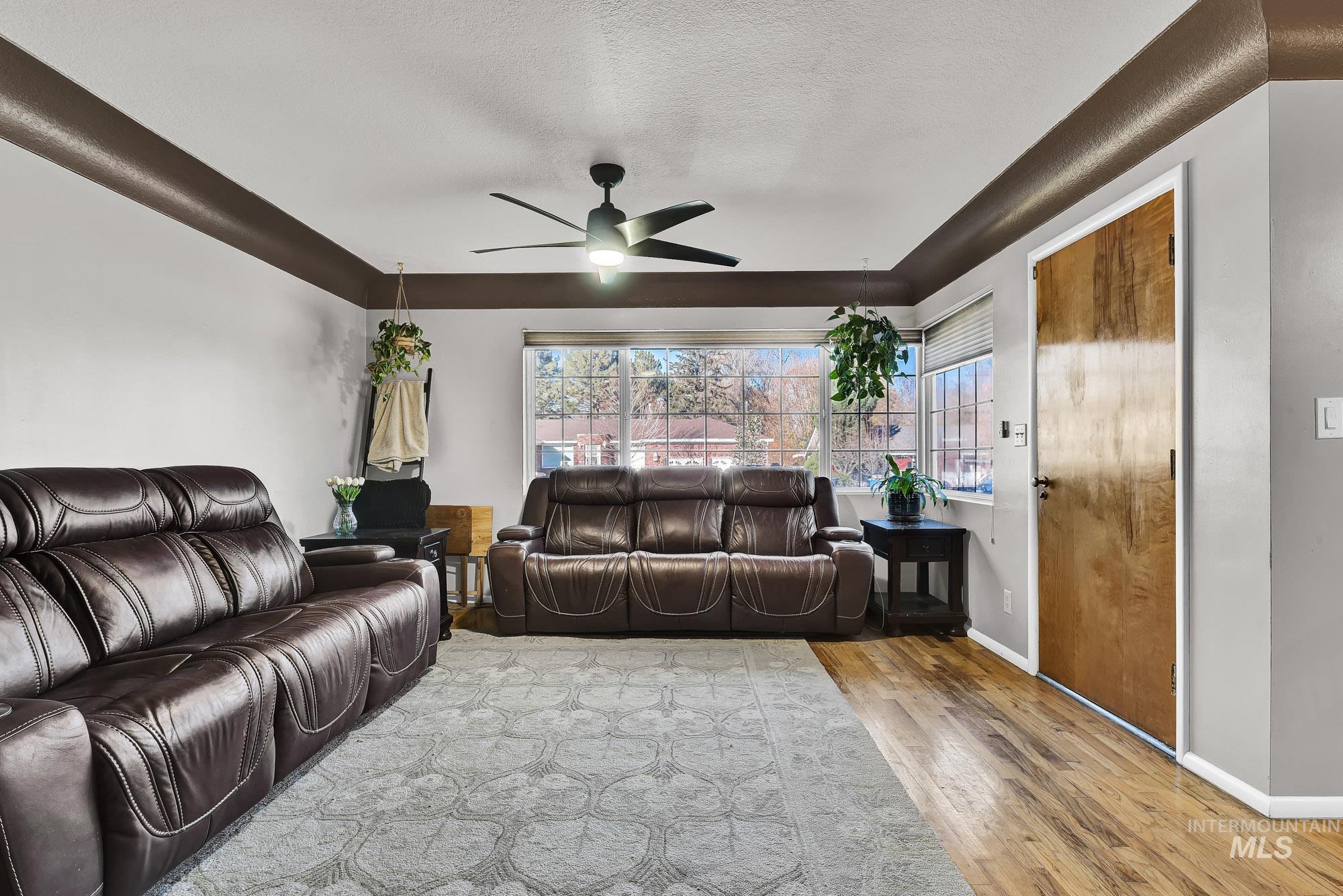 315 W Lincoln Ave, Nampa, Idaho 83686, 3 Bedrooms, 2 Bathrooms, Residential For Sale, Price $489,900,MLS 98968008