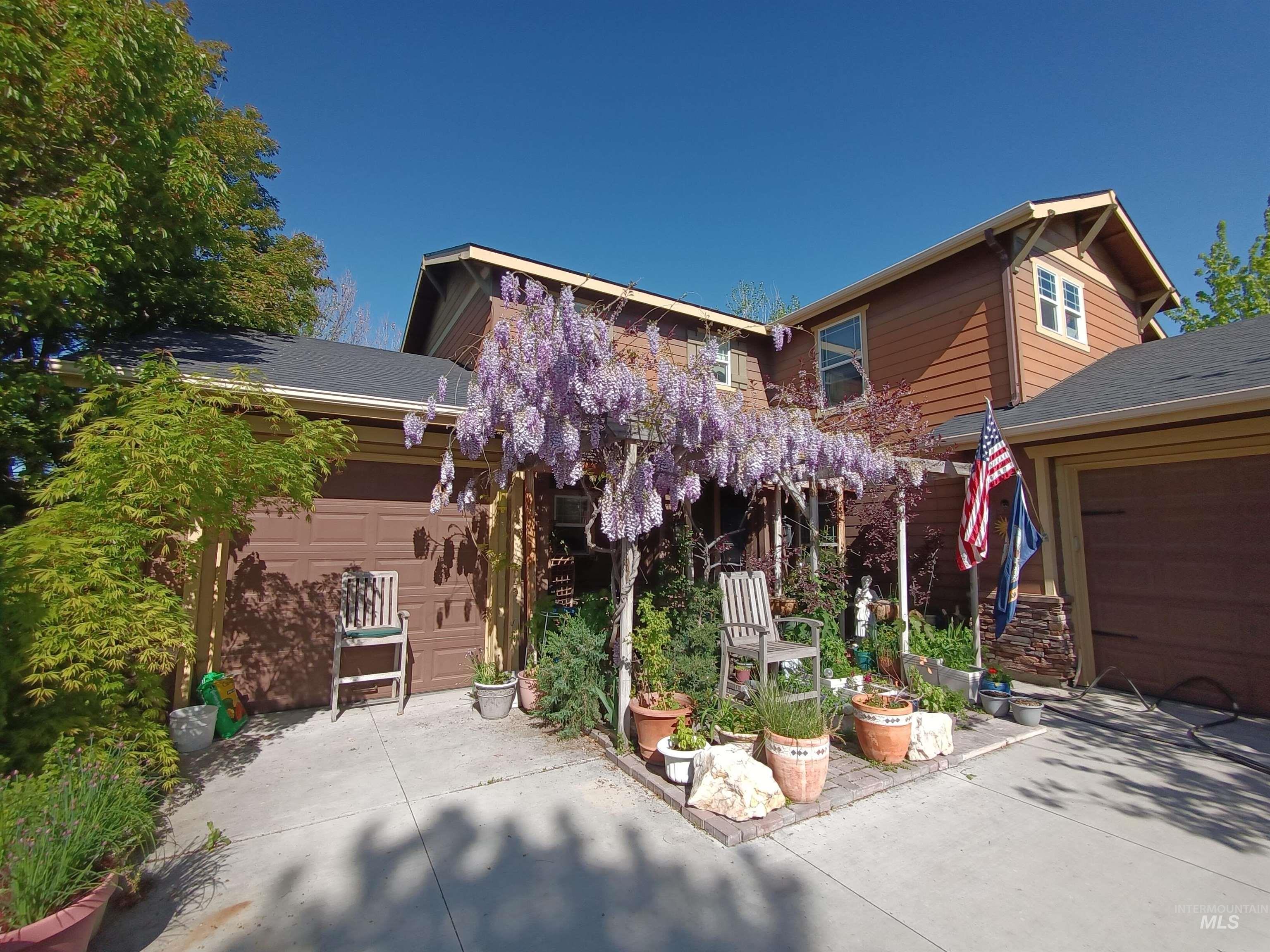 915 N Glen Aspen, Star, Idaho 83669, 3 Bedrooms, 3 Bathrooms, Residential For Sale, Price $730,000, 98968010