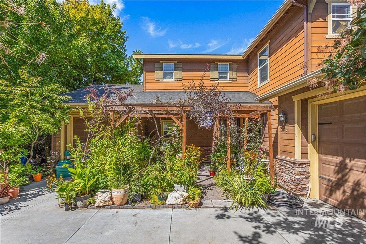 915 N Glen Aspen, Star, Idaho 83669, 3 Bedrooms, 3 Bathrooms, Residential For Sale, Price $730,000, 98968010