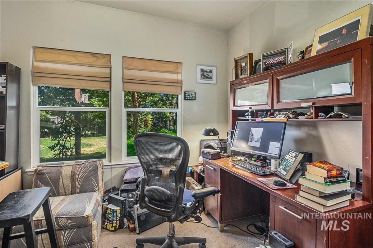 915 N Glen Aspen, Star, Idaho 83669, 3 Bedrooms, 3 Bathrooms, Residential For Sale, Price $730,000, 98968010
