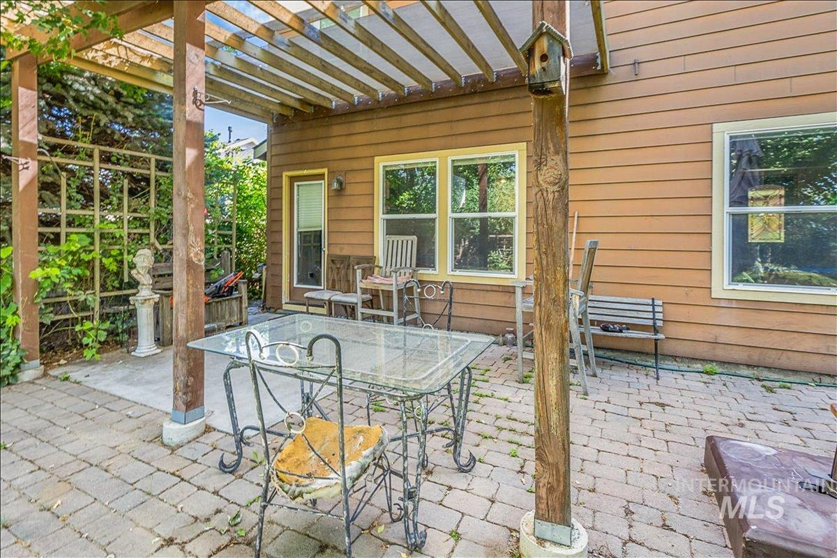 915 N Glen Aspen, Star, Idaho 83669, 3 Bedrooms, 3 Bathrooms, Residential For Sale, Price $730,000, 98968010
