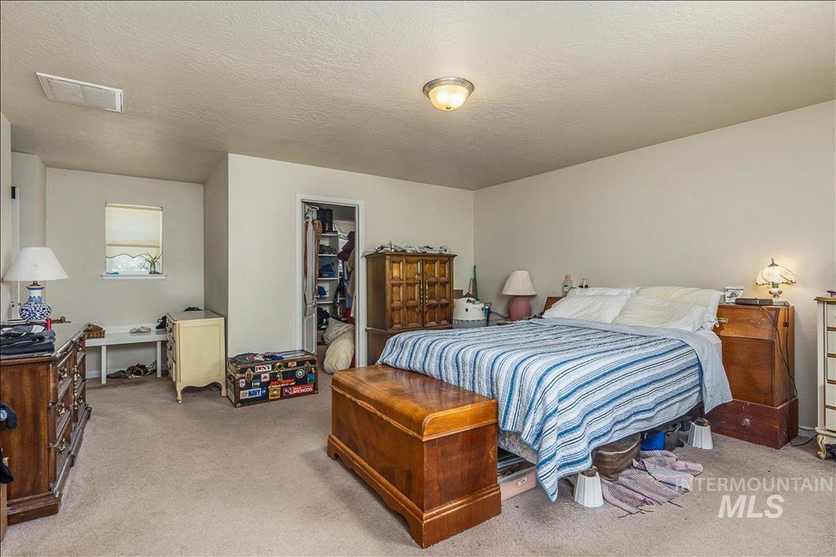 915 N Glen Aspen, Star, Idaho 83669, 3 Bedrooms, 3 Bathrooms, Residential For Sale, Price $730,000, 98968010