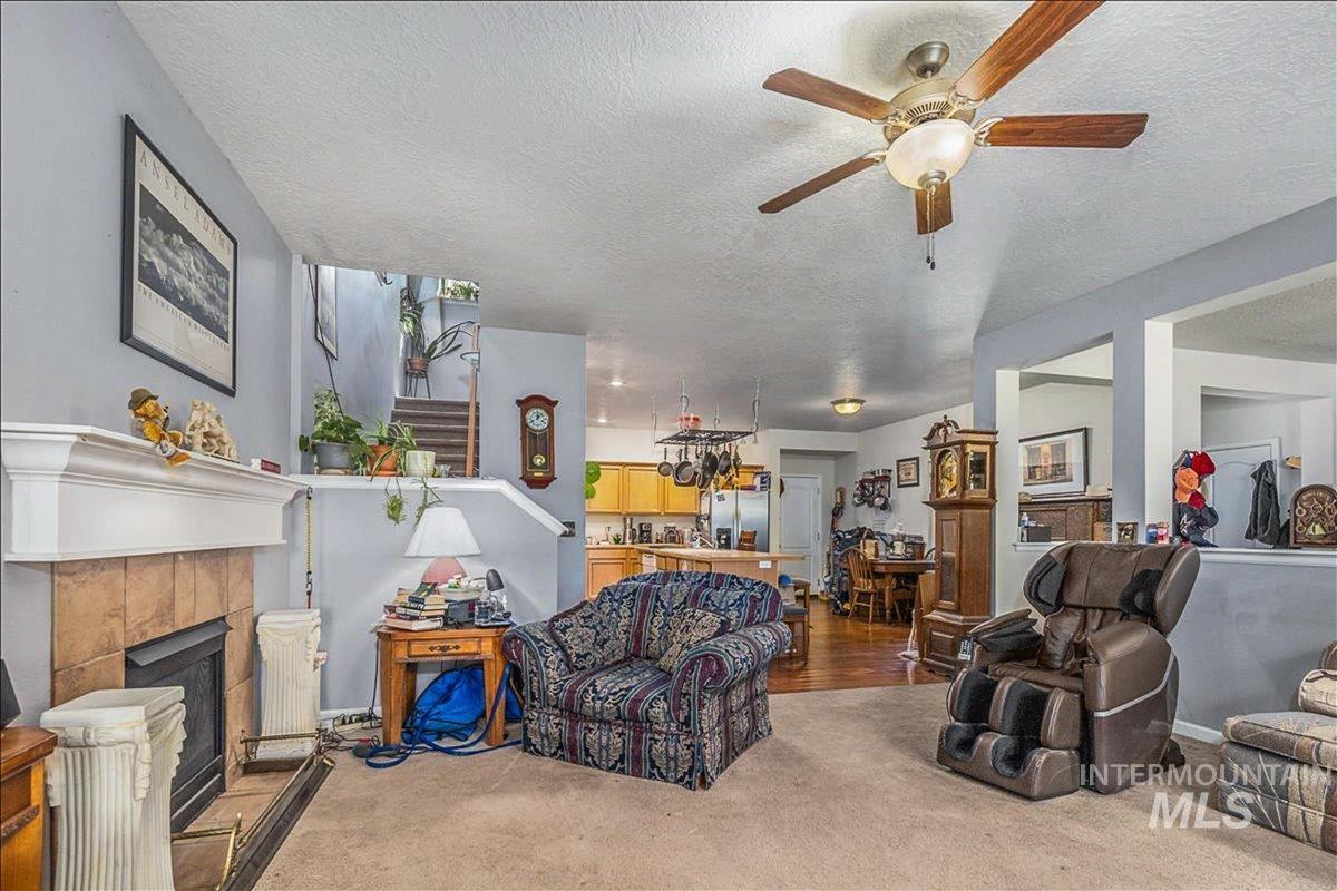 915 N Glen Aspen, Star, Idaho 83669, 3 Bedrooms, 3 Bathrooms, Residential For Sale, Price $730,000, 98968010