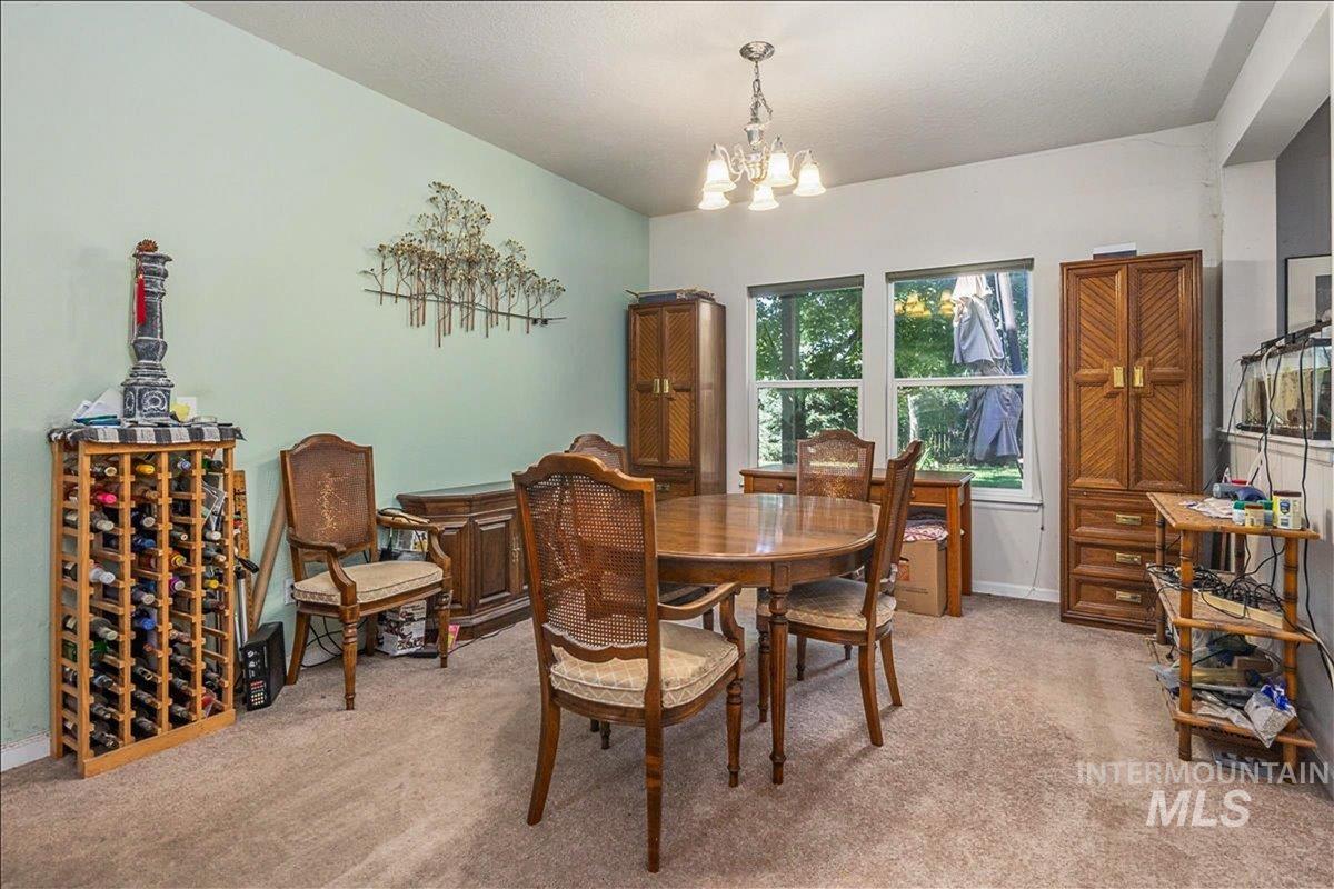 915 N Glen Aspen, Star, Idaho 83669, 3 Bedrooms, 3 Bathrooms, Residential For Sale, Price $730,000, 98968010
