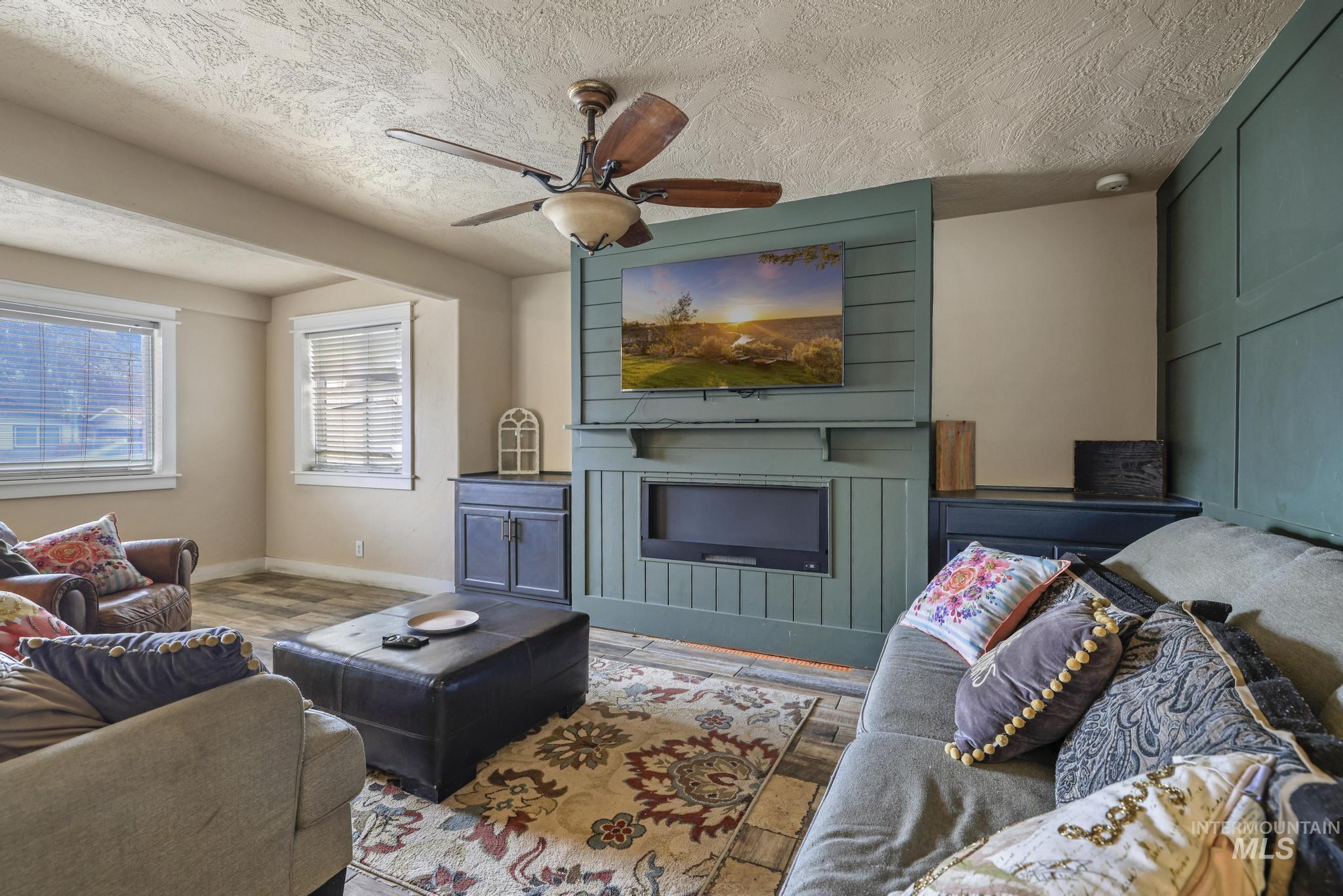 506 E Linden, Caldwell, Idaho 83605, 4 Bedrooms, 2.5 Bathrooms, Residential For Sale, Price $440,000, 98968012