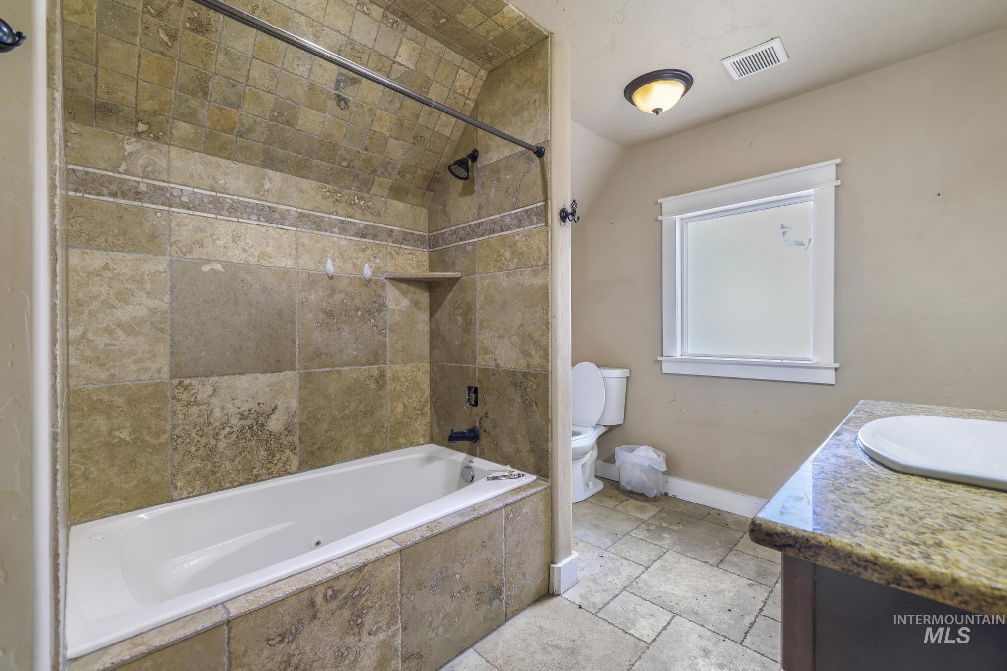 506 E Linden, Caldwell, Idaho 83605, 4 Bedrooms, 2.5 Bathrooms, Residential For Sale, Price $440,000, 98968012