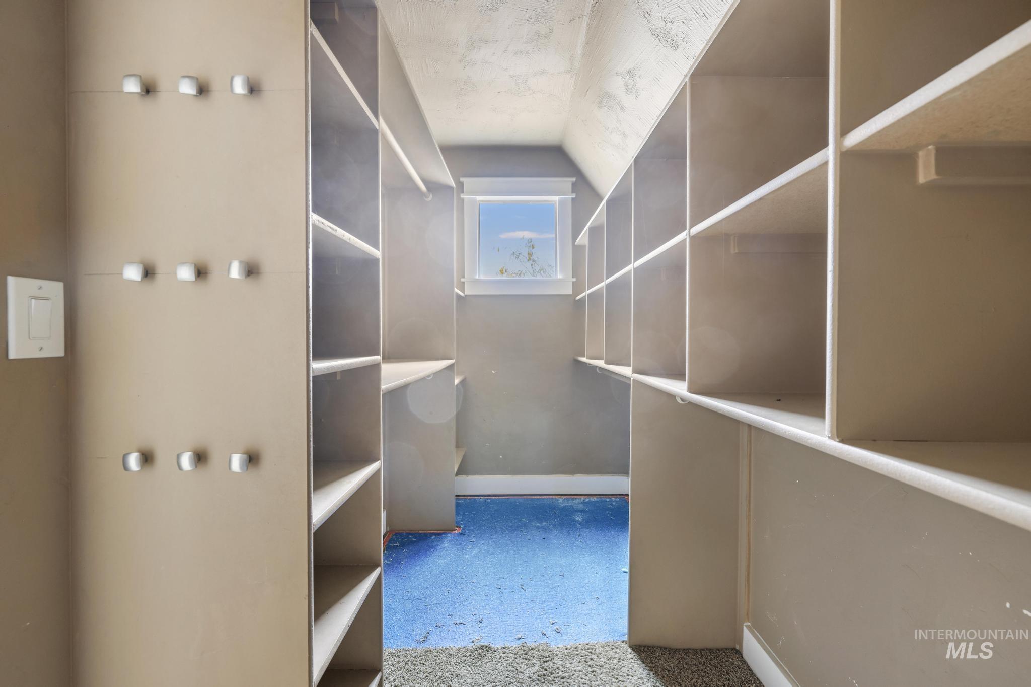 506 E Linden, Caldwell, Idaho 83605, 4 Bedrooms, 2.5 Bathrooms, Residential For Sale, Price $440,000,MLS 98968012