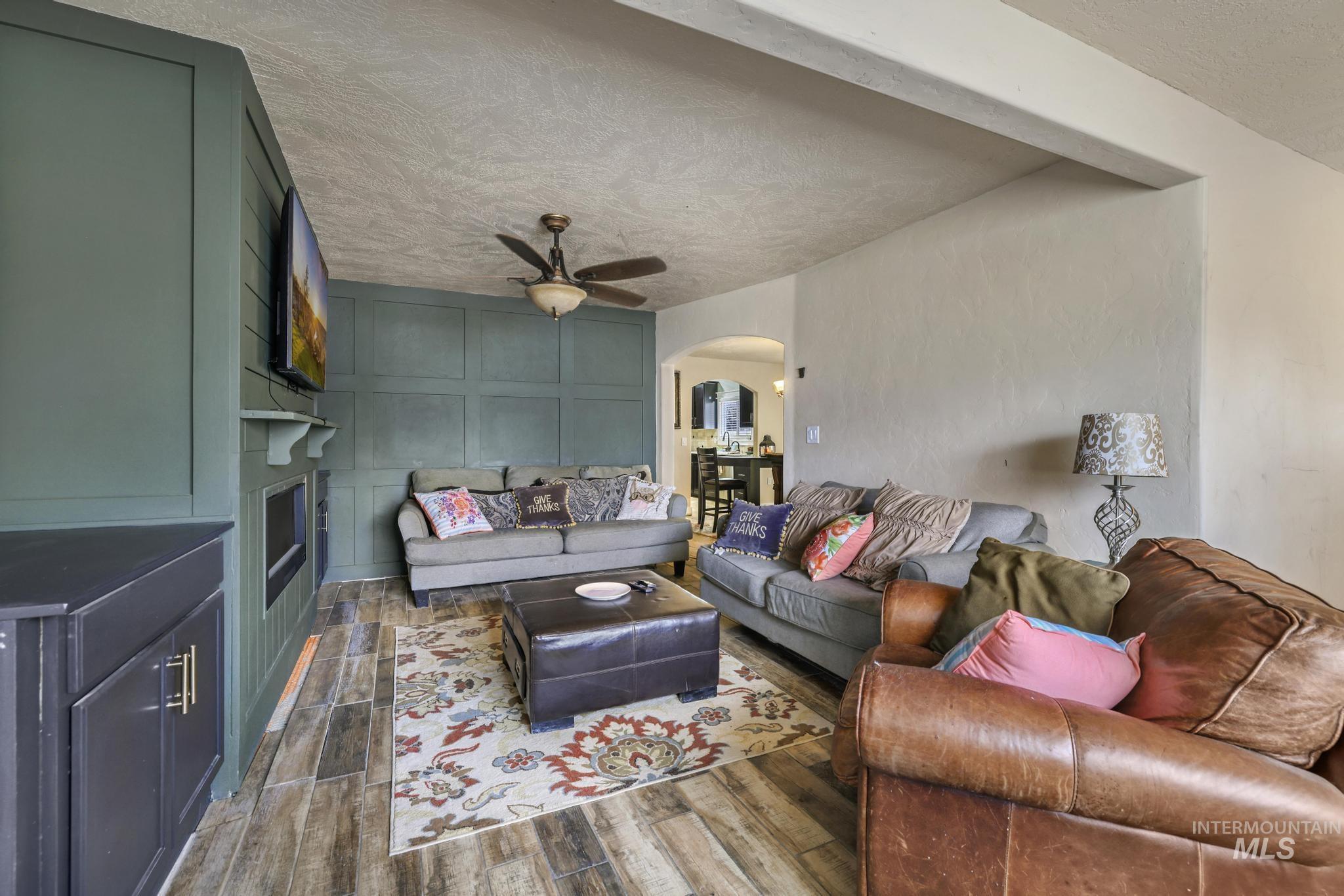 506 E Linden, Caldwell, Idaho 83605, 4 Bedrooms, 2.5 Bathrooms, Residential For Sale, Price $440,000,MLS 98968012