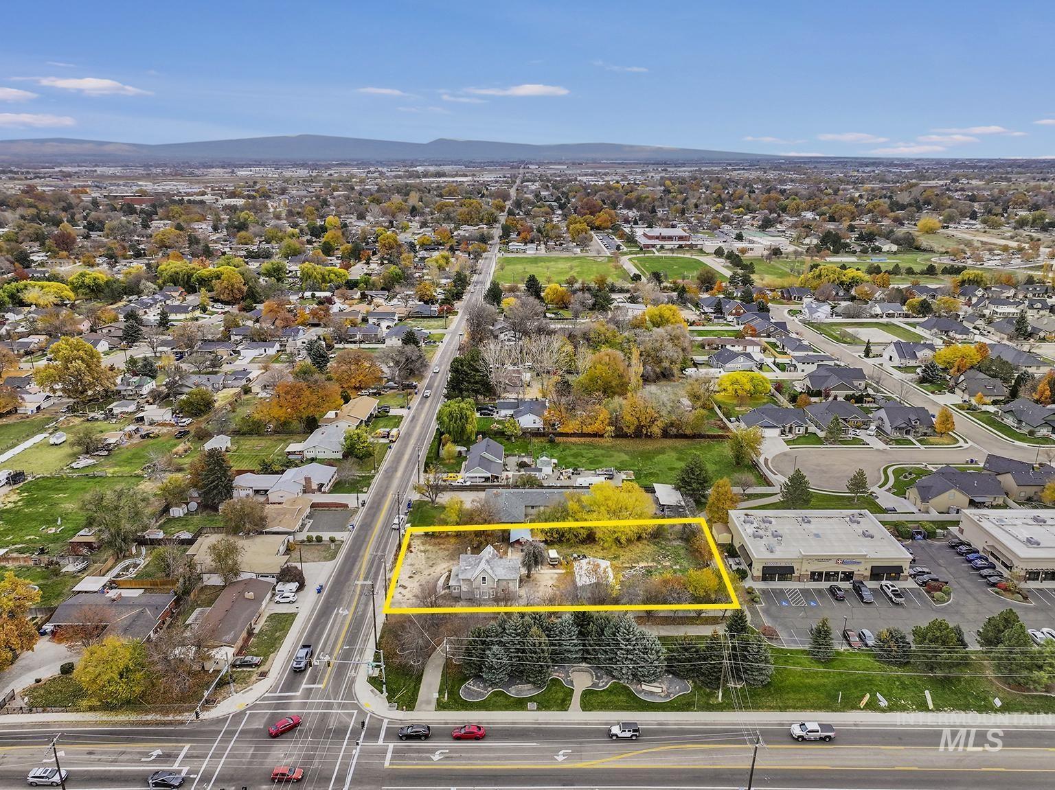 506 E Linden, Caldwell, Idaho 83605, 4 Bedrooms, 2.5 Bathrooms, Residential For Sale, Price $440,000, 98968012