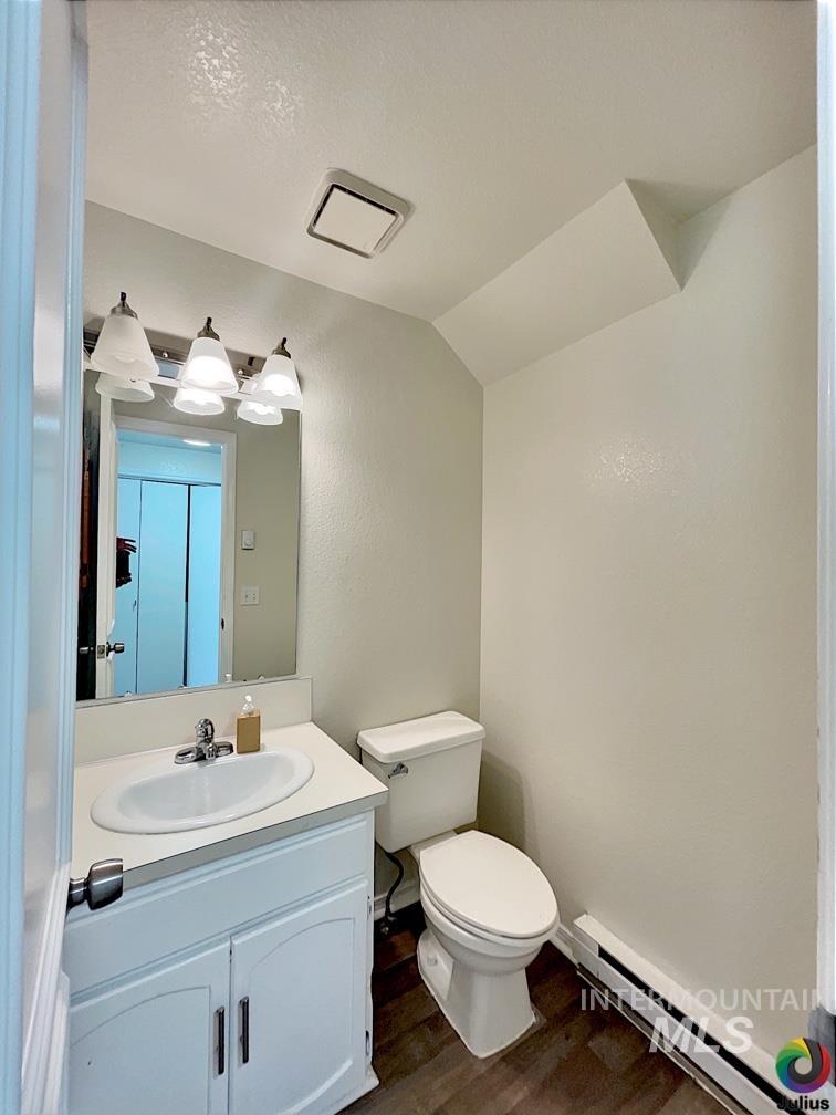 2928 S Abbs Lane, Boise, Idaho 83705, 2 Bedrooms, 1.5 Bathrooms, Residential For Sale, Price $275,000,MLS 98968028