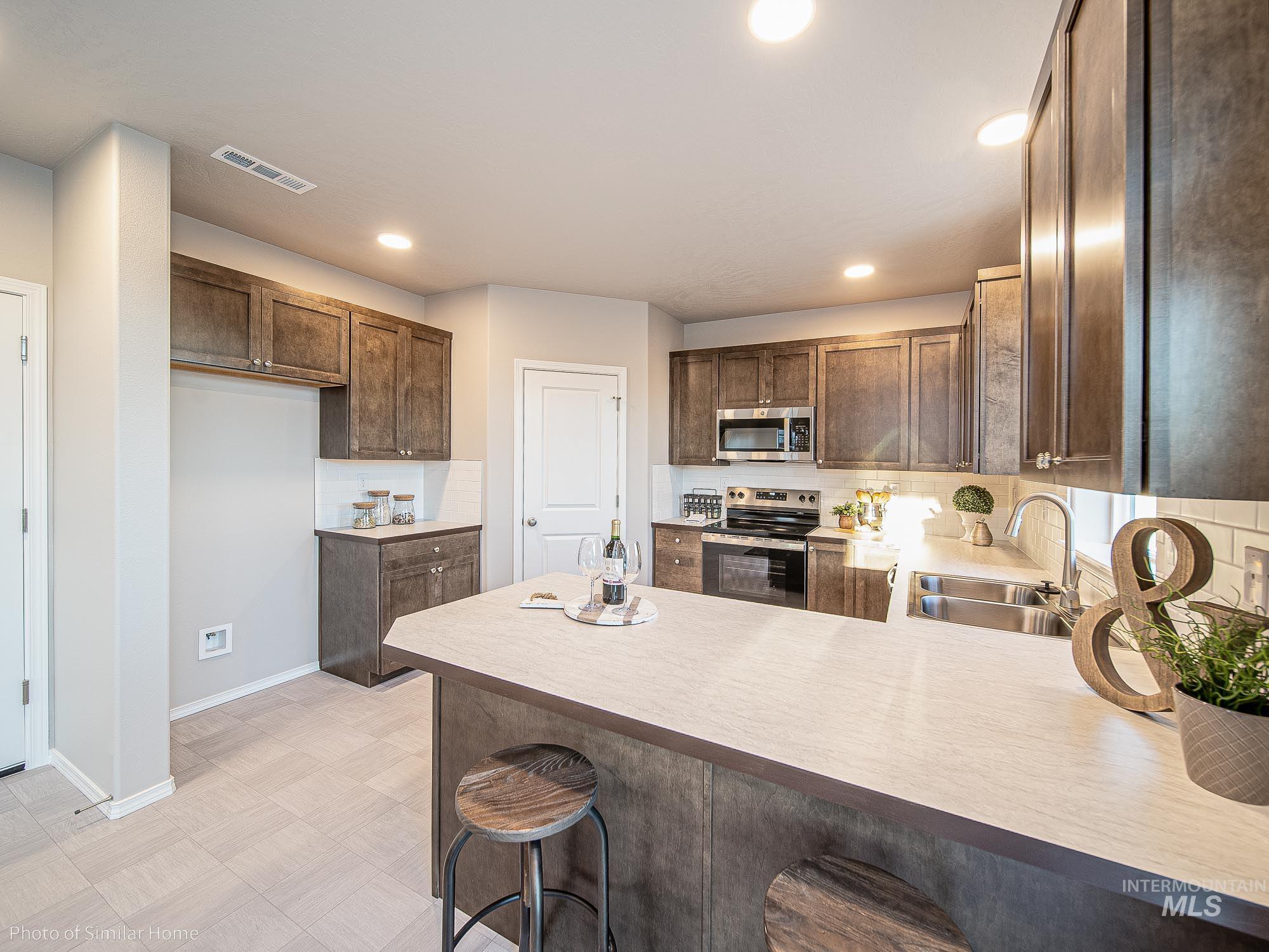 17857 N Onaway Ave., Nampa, Idaho 83687, 4 Bedrooms, 2.5 Bathrooms, Residential For Sale, Price $424,990,MLS 98968032