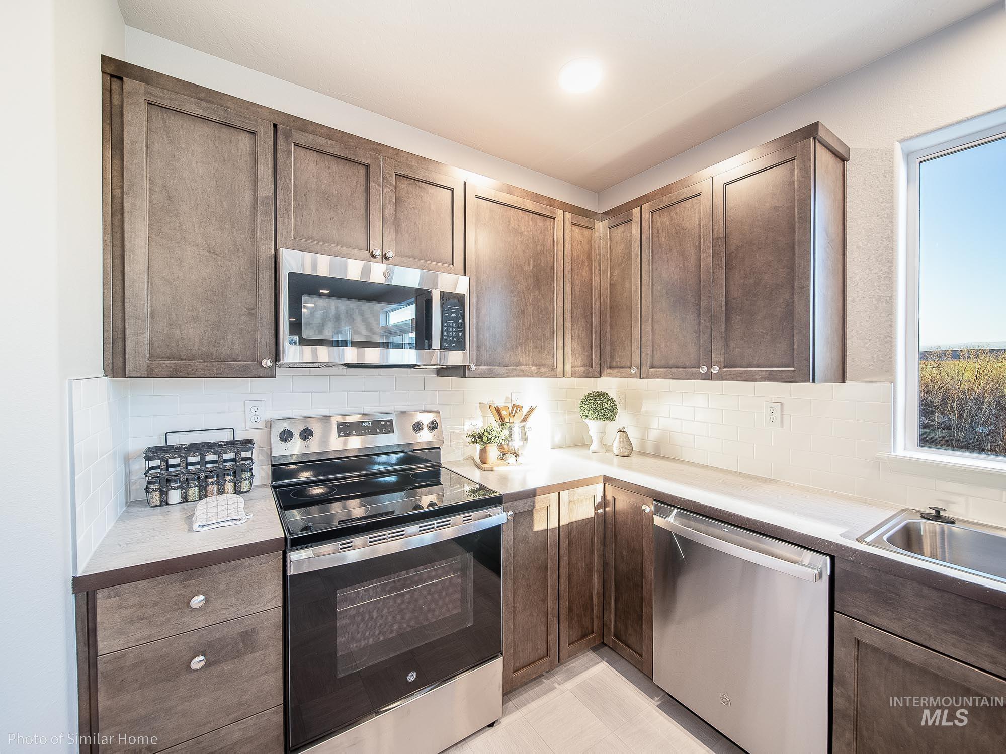 17857 N Onaway Ave., Nampa, Idaho 83687, 4 Bedrooms, 2.5 Bathrooms, Residential For Sale, Price $424,990,MLS 98968032