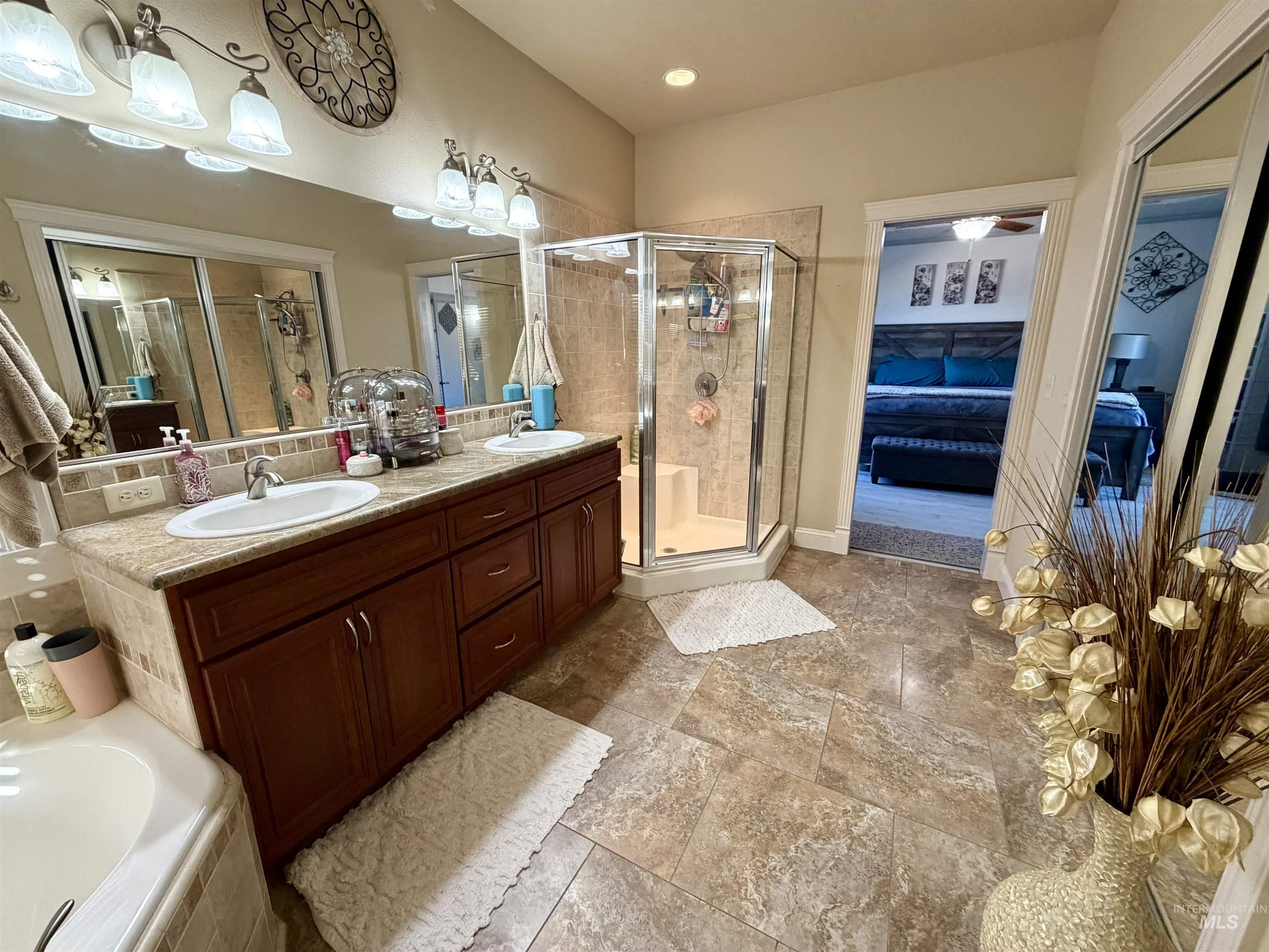101 Canyon Greens Ct, Lewiston, Idaho 83501, 3 Bedrooms, 2 Bathrooms, Residential For Sale, Price $595,000, 98968046