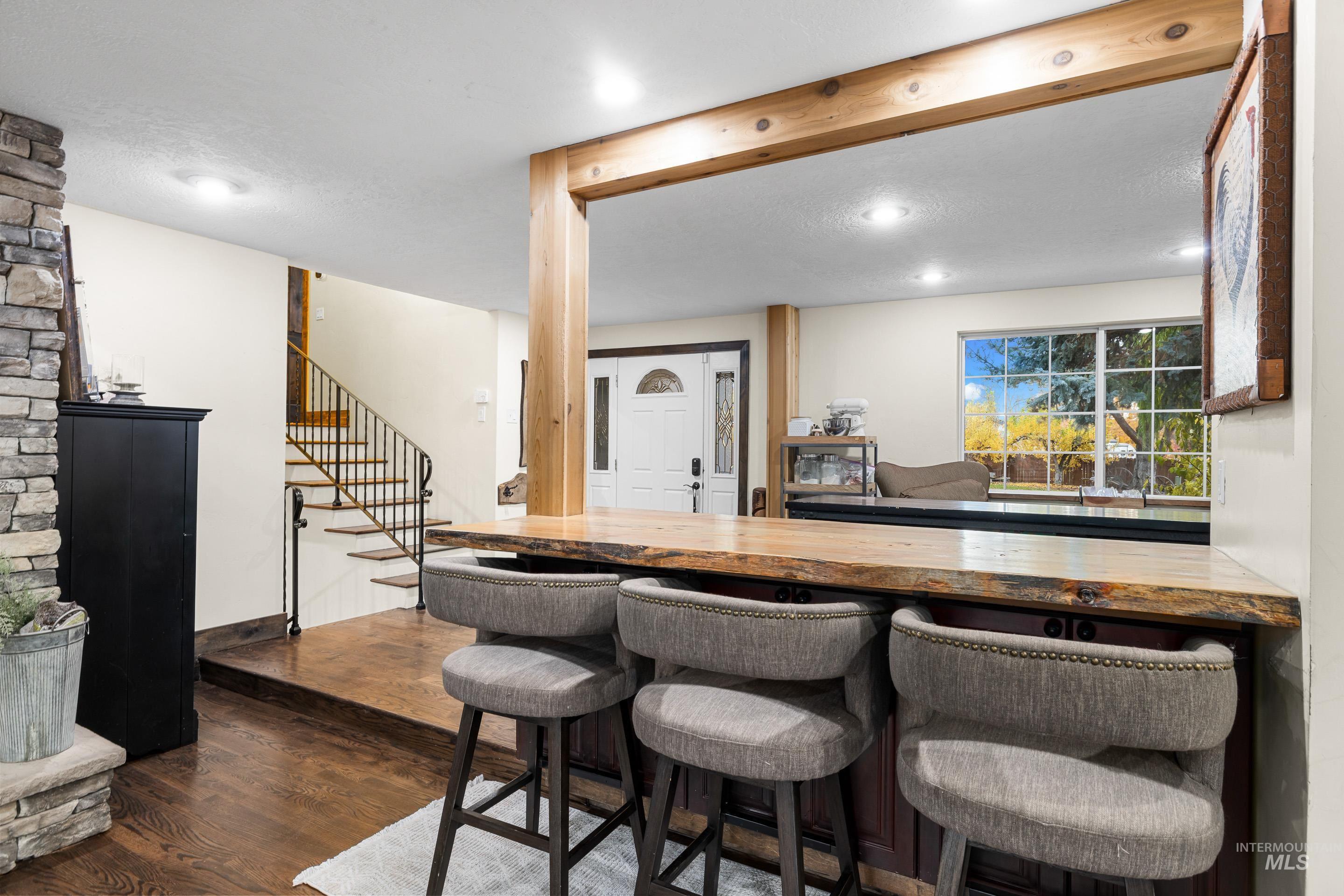 1160 W Hialeah Circle, Eagle, Idaho 83616, 5 Bedrooms, 4 Bathrooms, Residential For Sale, Price $1,249,990,MLS 98968052