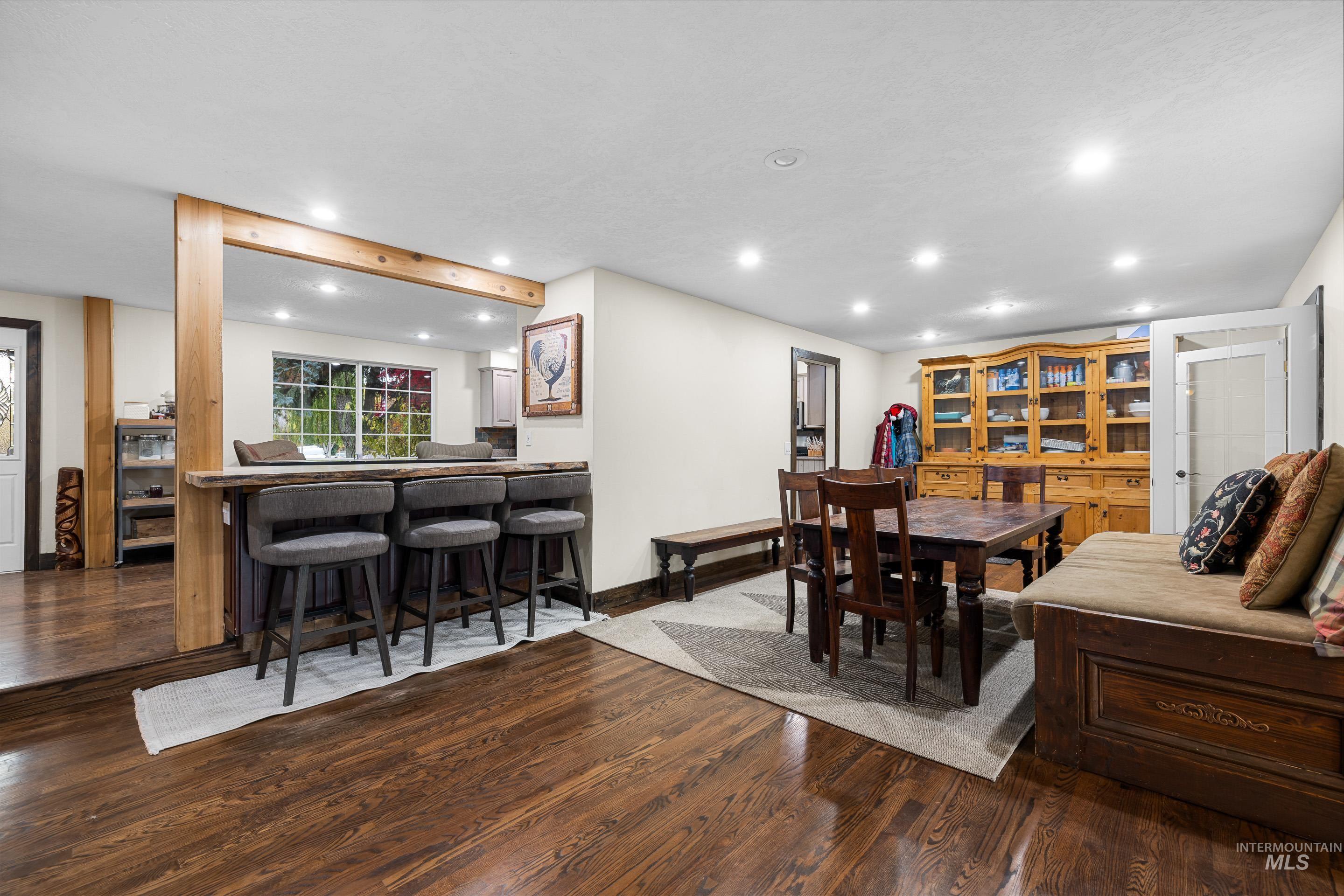 1160 W Hialeah Circle, Eagle, Idaho 83616, 5 Bedrooms, 4 Bathrooms, Residential For Sale, Price $1,249,990,MLS 98968052