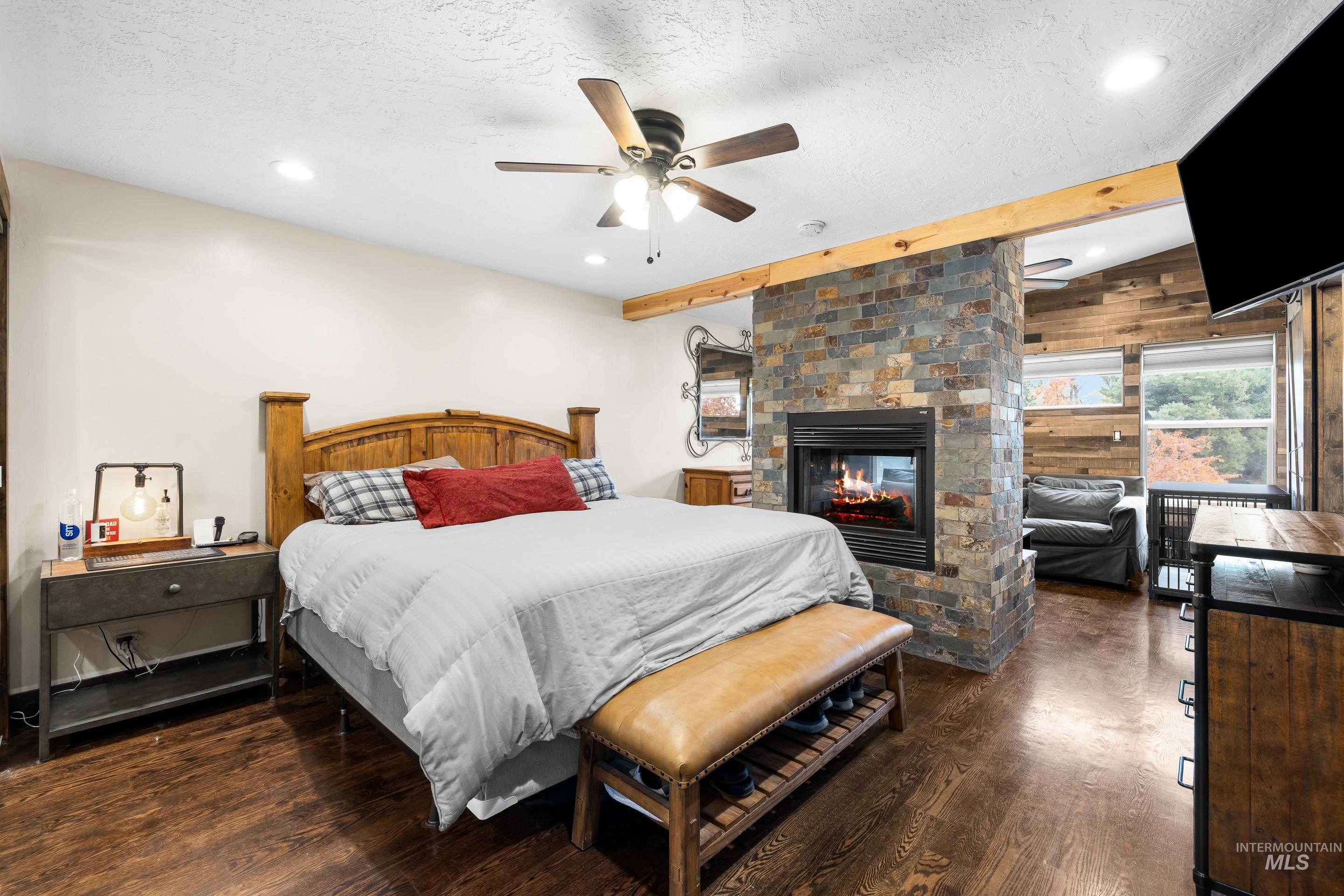 1160 W Hialeah Circle, Eagle, Idaho 83616, 5 Bedrooms, 4 Bathrooms, Residential For Sale, Price $1,249,990,MLS 98968052