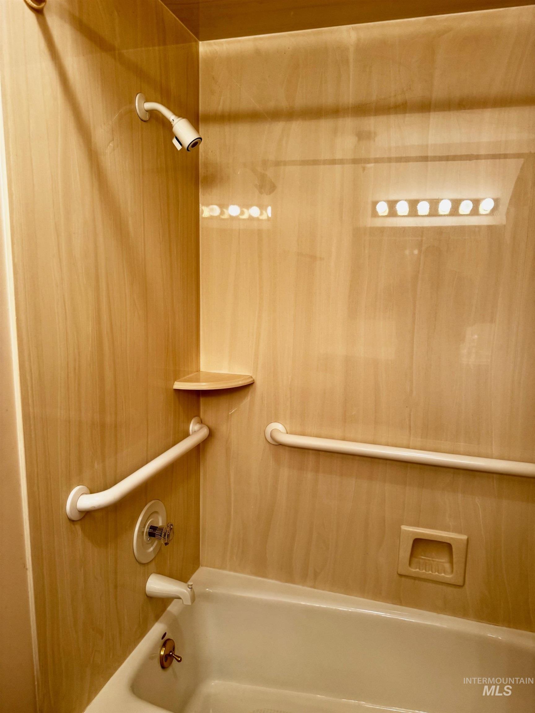 1142 Fairview Ave, Rupert, Idaho 83350, 3 Bedrooms, 3 Bathrooms, Residential For Sale, Price $425,000, 98968054