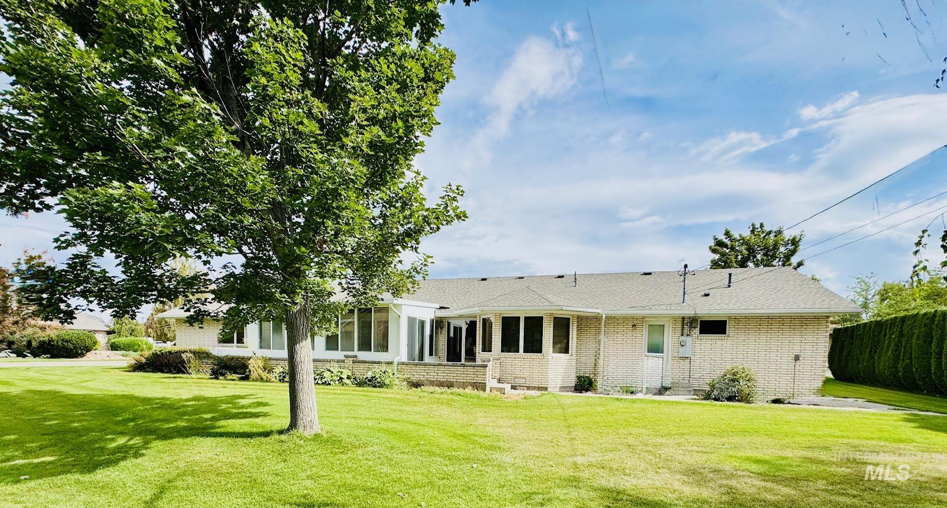 1142 Fairview Ave, Rupert, Idaho 83350, 3 Bedrooms, 3 Bathrooms, Residential For Sale, Price $398,000,MLS 98968054