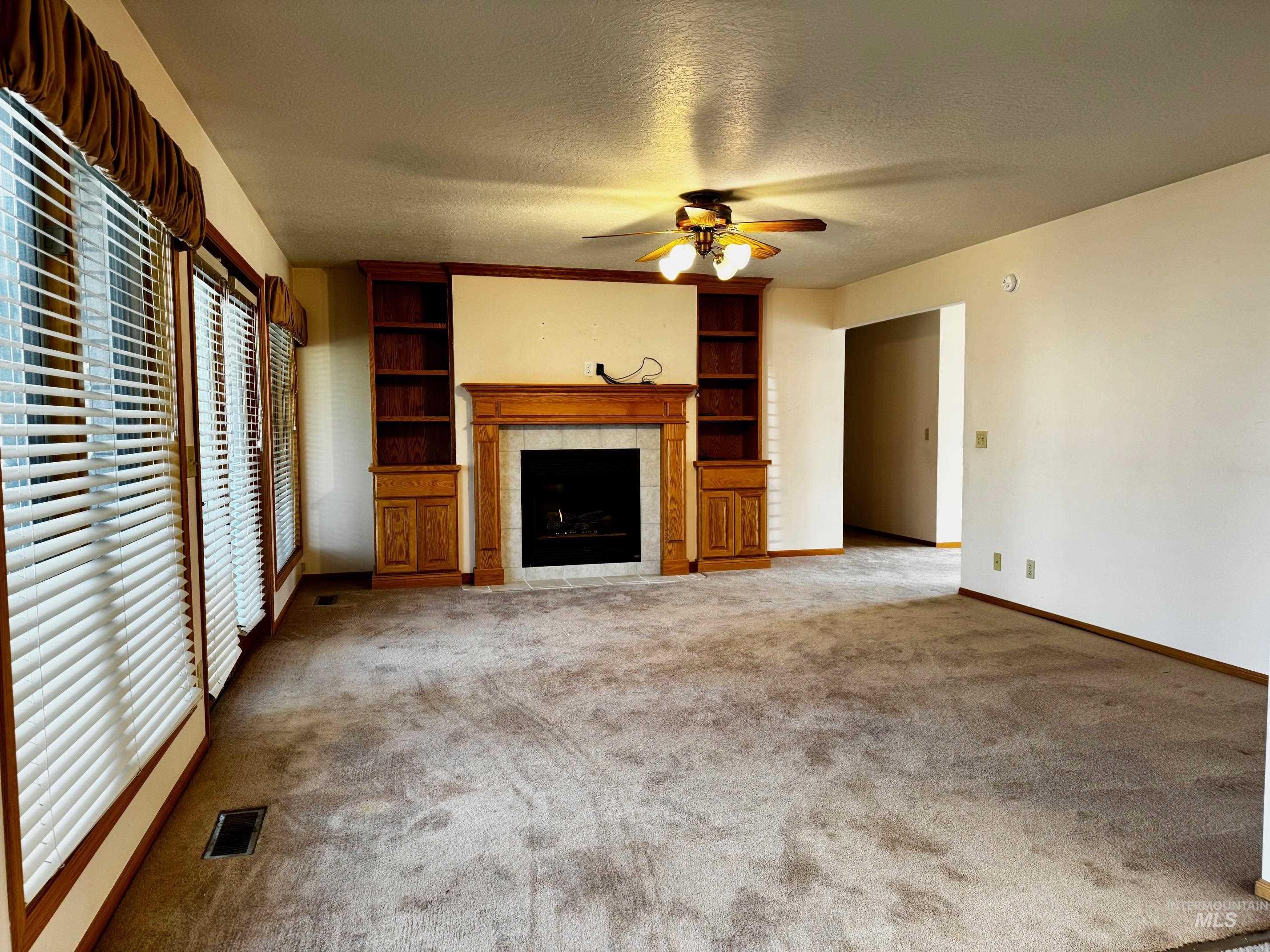 1142 Fairview Ave, Rupert, Idaho 83350, 3 Bedrooms, 3 Bathrooms, Residential For Sale, Price $398,000,MLS 98968054