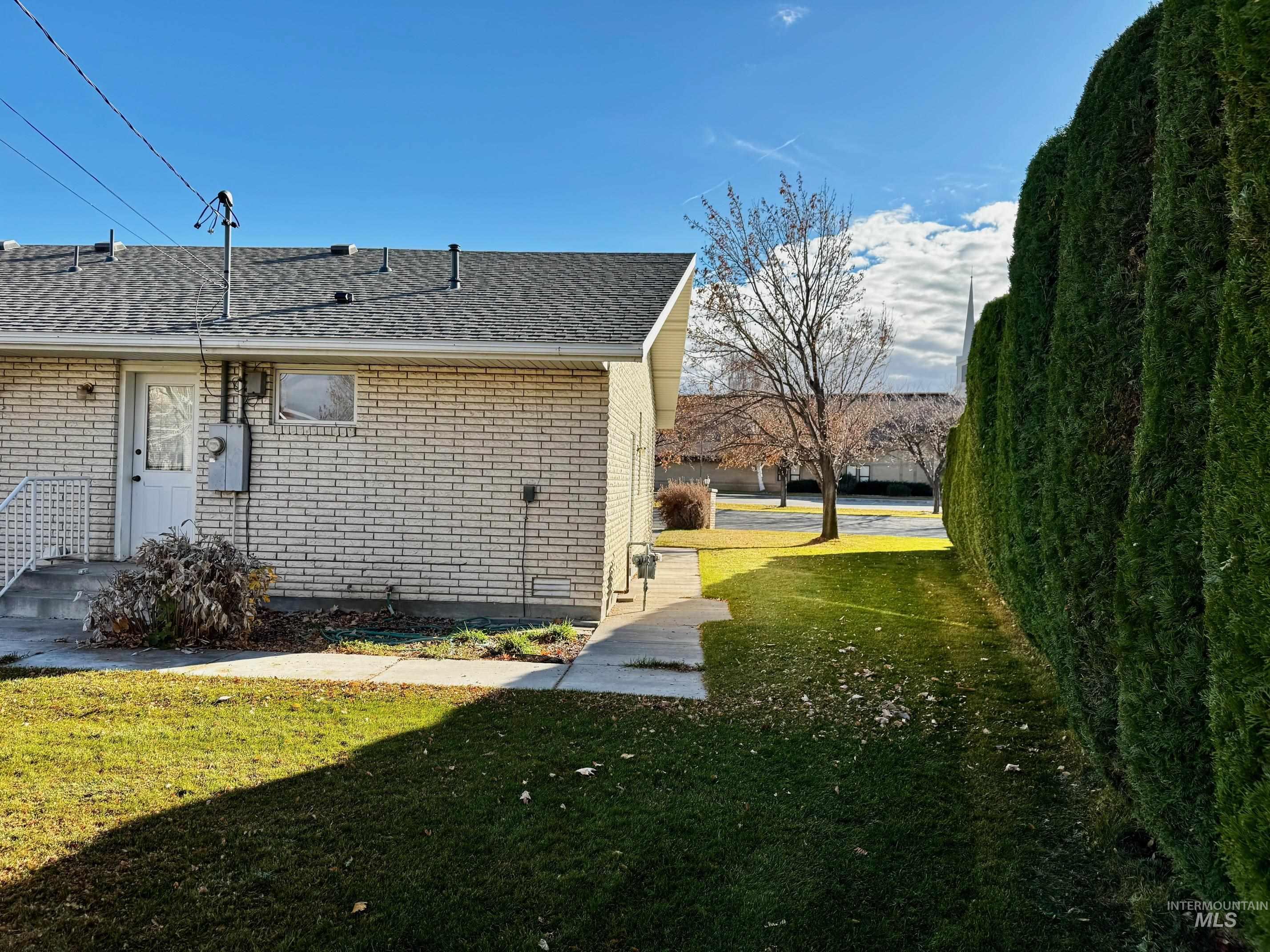 1142 Fairview Ave, Rupert, Idaho 83350, 3 Bedrooms, 3 Bathrooms, Residential For Sale, Price $425,000, 98968054