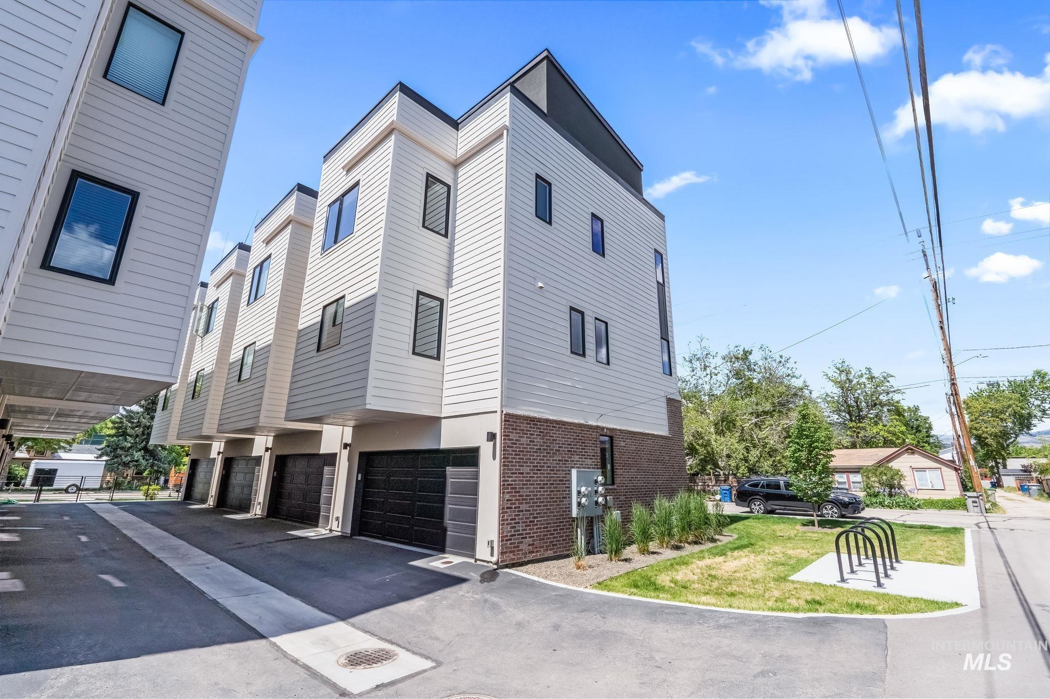 2935-2947 W Jordan St., Boise, Idaho 83702, 2 Bedrooms, 2.5 Bathrooms, Residential Income For Sale, Price $1,950,000,MLS 98968064