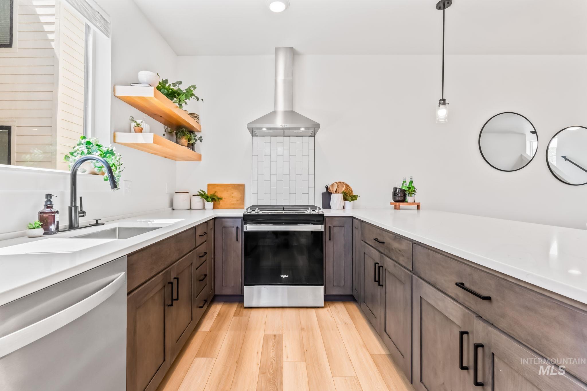 2935-2947 W Jordan St., Boise, Idaho 83702, 2 Bedrooms, 2.5 Bathrooms, Residential Income For Sale, Price $1,950,000,MLS 98968064