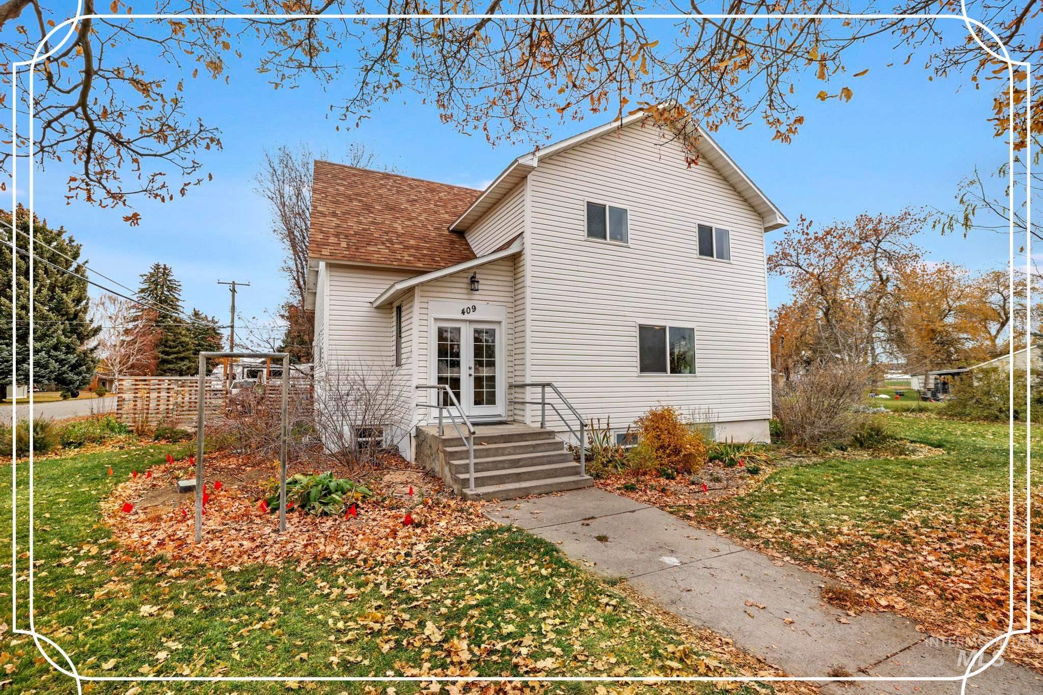 409 1st St E, Hansen, Idaho 83334, 5 Bedrooms, 3 Bathrooms, Residential For Sale, Price $435,000,MLS 98968068