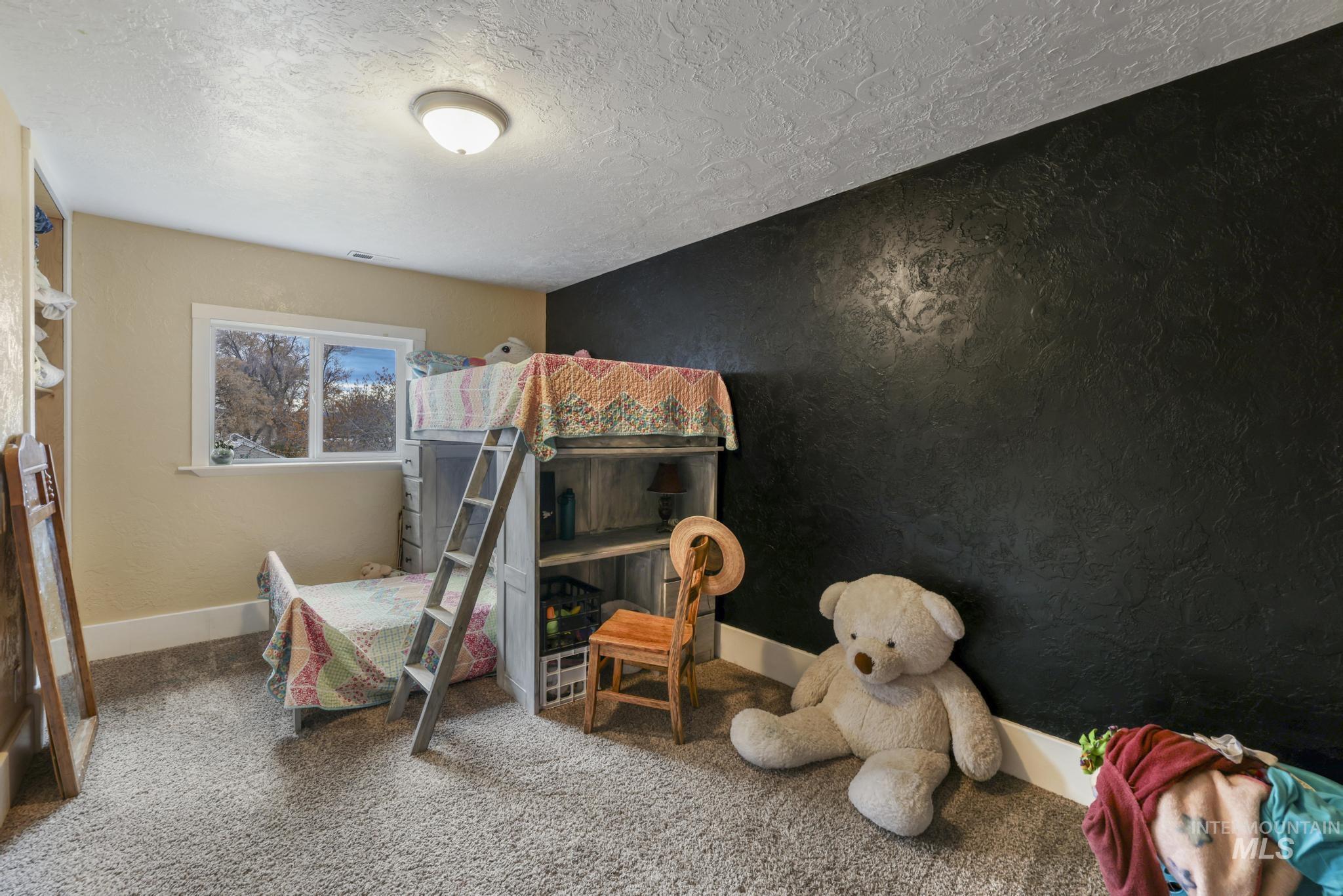 409 1st St E, Hansen, Idaho 83334, 5 Bedrooms, 3 Bathrooms, Residential For Sale, Price $445,000, 98968068