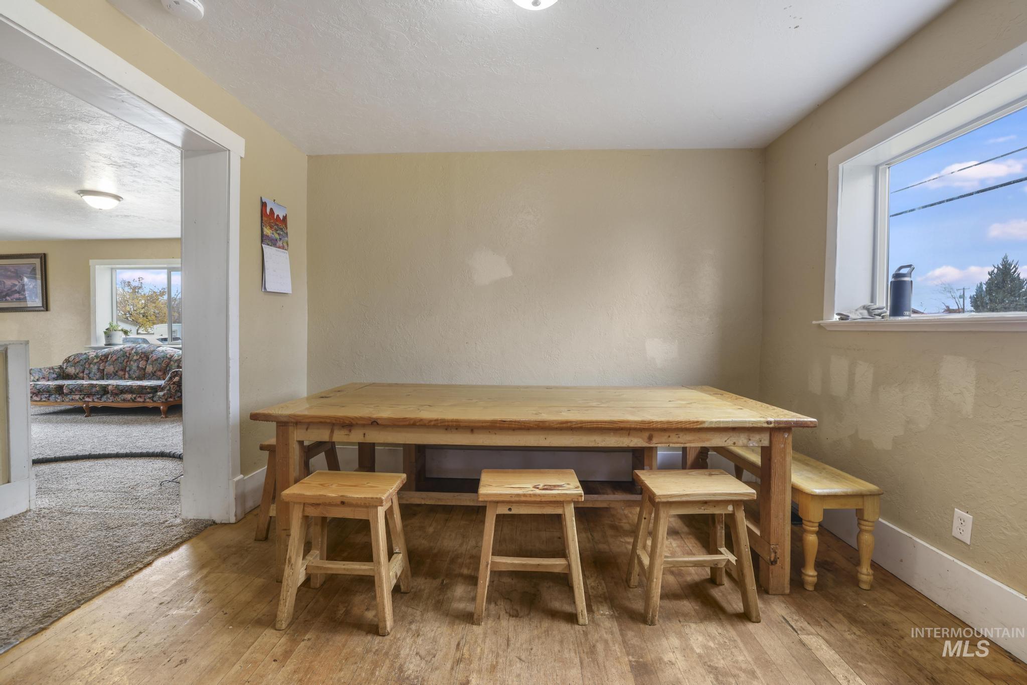 409 1st St E, Hansen, Idaho 83334, 5 Bedrooms, 3 Bathrooms, Residential For Sale, Price $435,000,MLS 98968068
