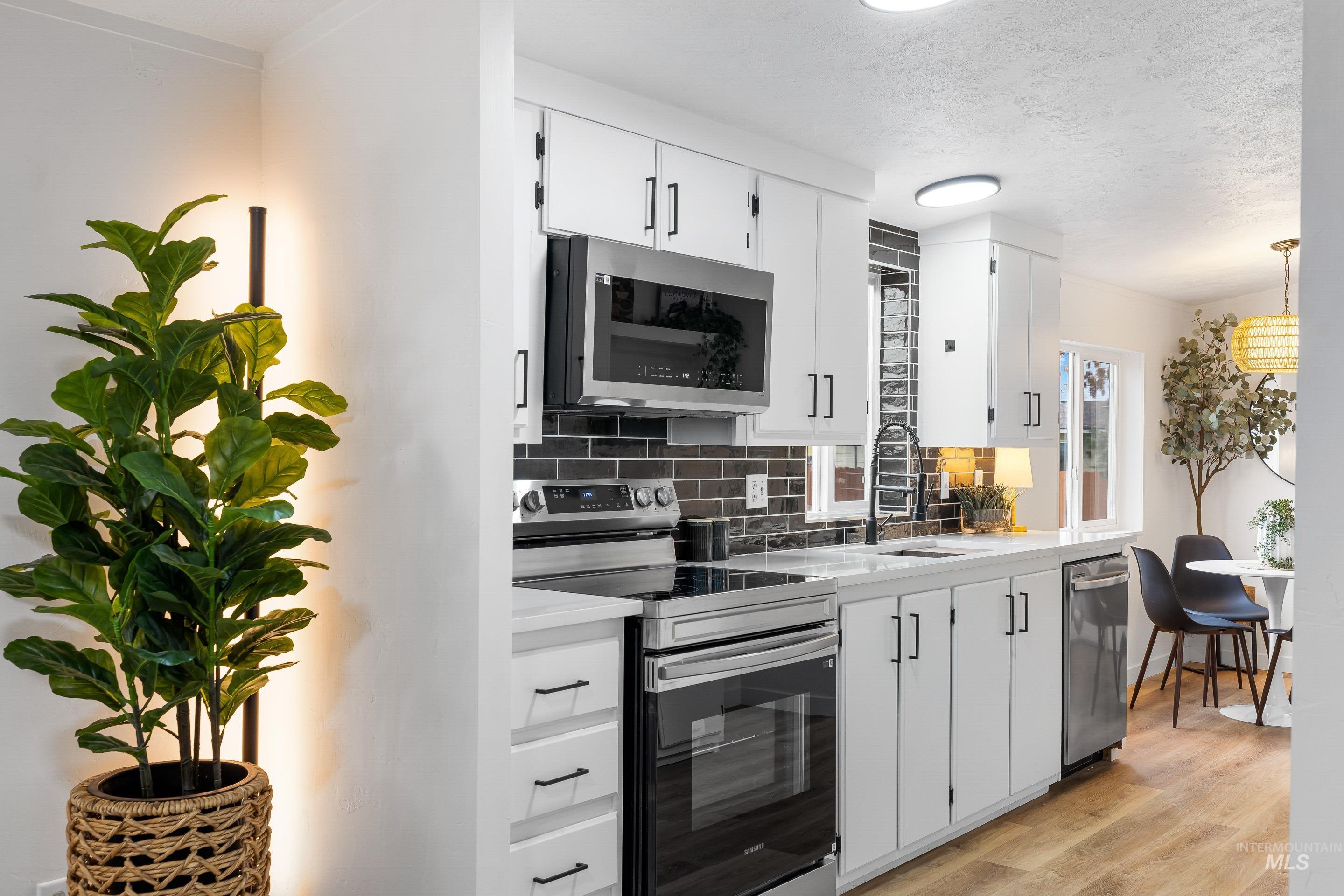 10014 Dewitt Lane, Boise, Idaho 83704, 3 Bedrooms, 2 Bathrooms, Residential For Sale, Price $149,900,MLS 98968069