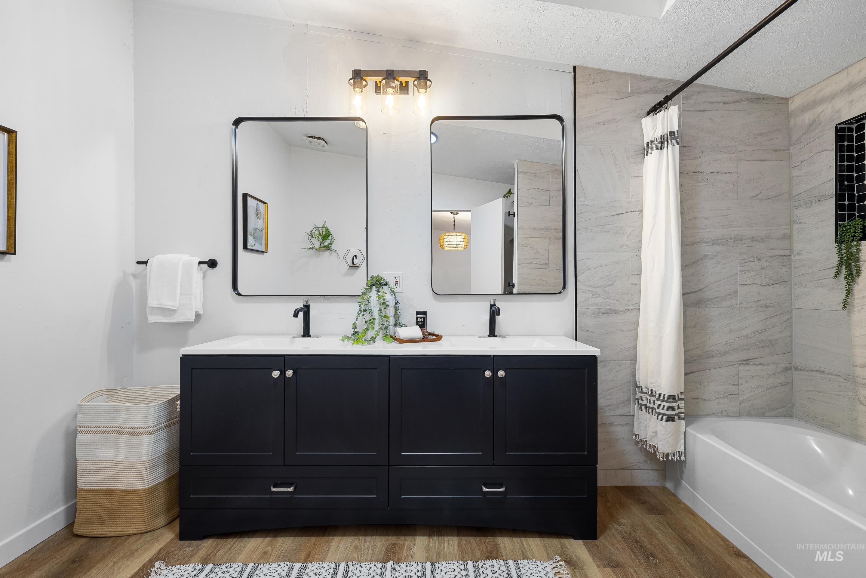 10014 Dewitt Lane, Boise, Idaho 83704, 3 Bedrooms, 2 Bathrooms, Residential For Sale, Price $149,900,MLS 98968069