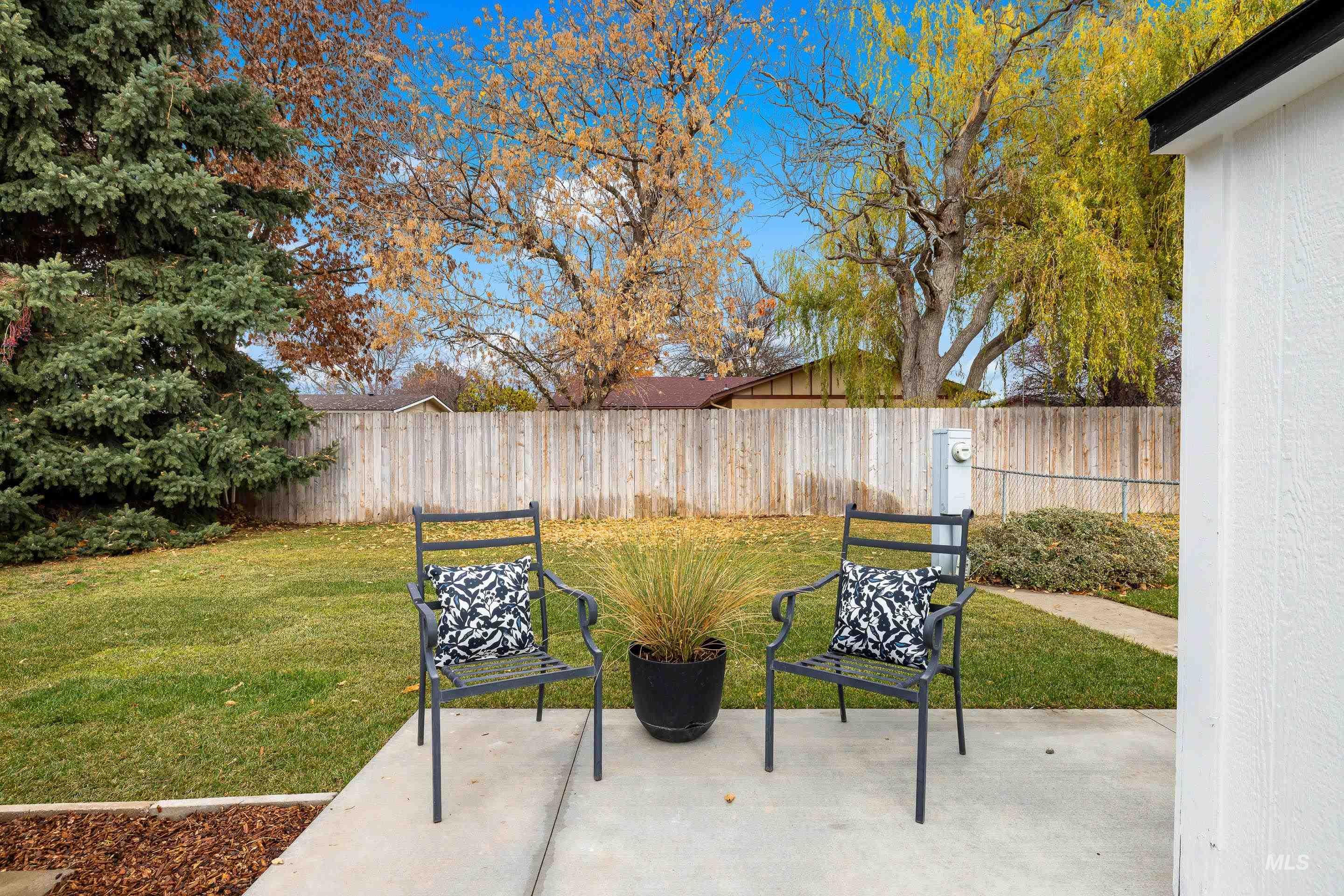 10014 Dewitt Lane, Boise, Idaho 83704, 3 Bedrooms, 2 Bathrooms, Residential For Sale, Price $149,900,MLS 98968069