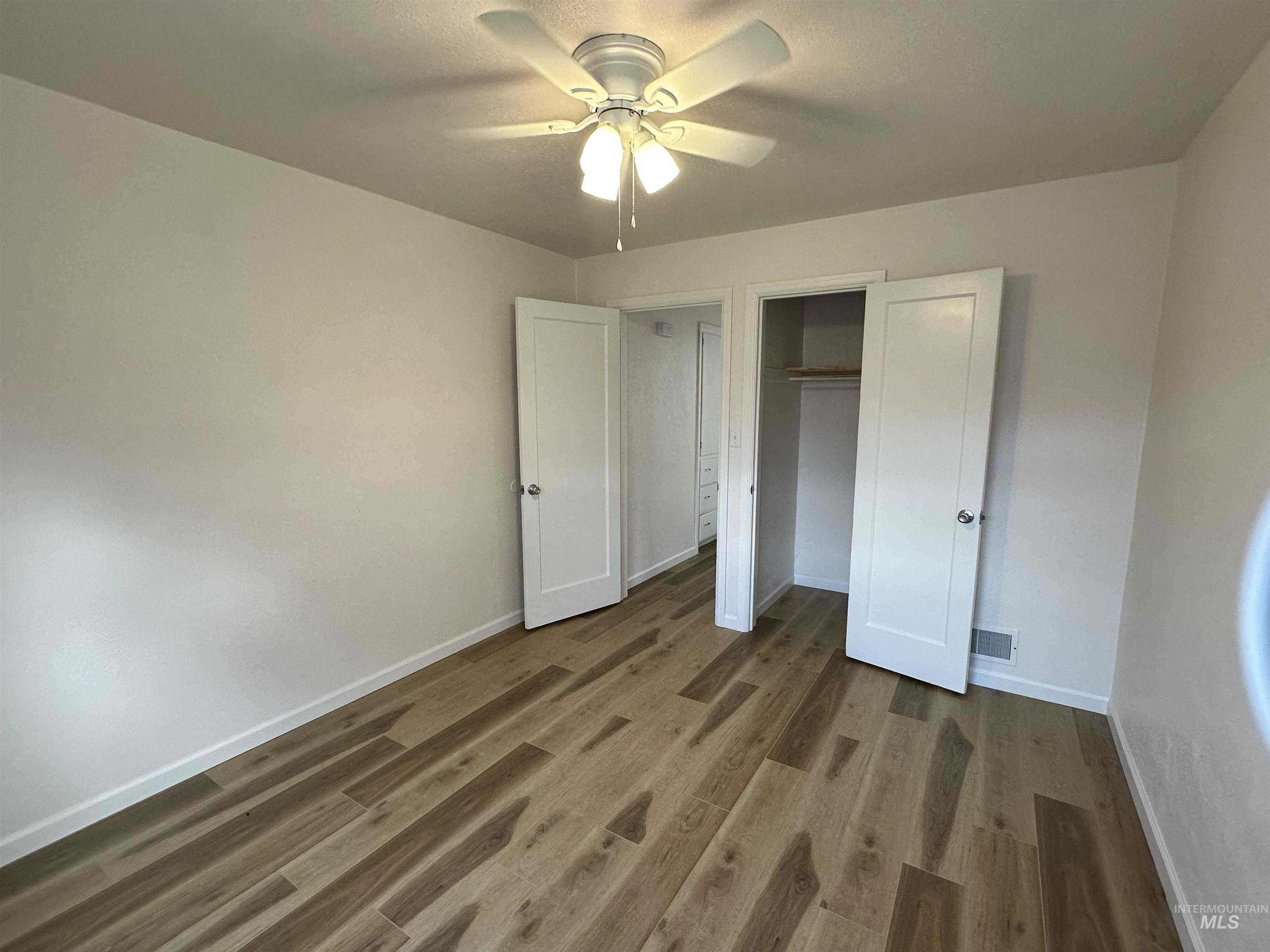 217 & 219 Oregon St, Gooding, Idaho 83330, 2 Bedrooms, 1 Bathroom, Residential Income For Sale, Price $315,000, 98968077