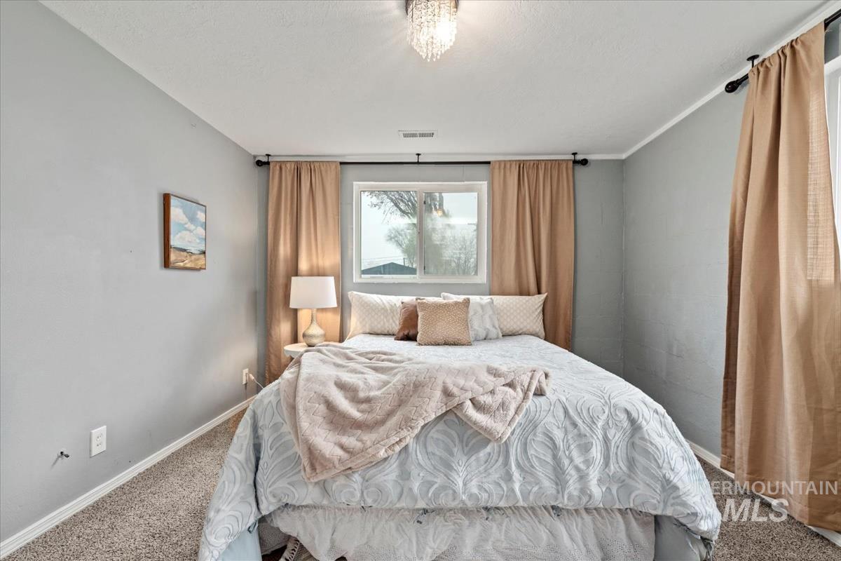 109 E 8th N, Mountain Home, Idaho 83647, 2 Bedrooms, 1 Bathroom, Residential For Sale, Price $228,000,MLS 98968082