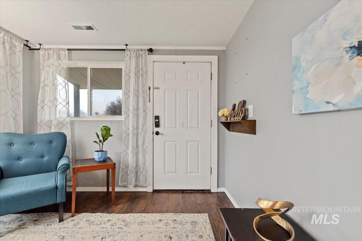 109 E 8th N, Mountain Home, Idaho 83647, 2 Bedrooms, 1 Bathroom, Residential For Sale, Price $228,000,MLS 98968082