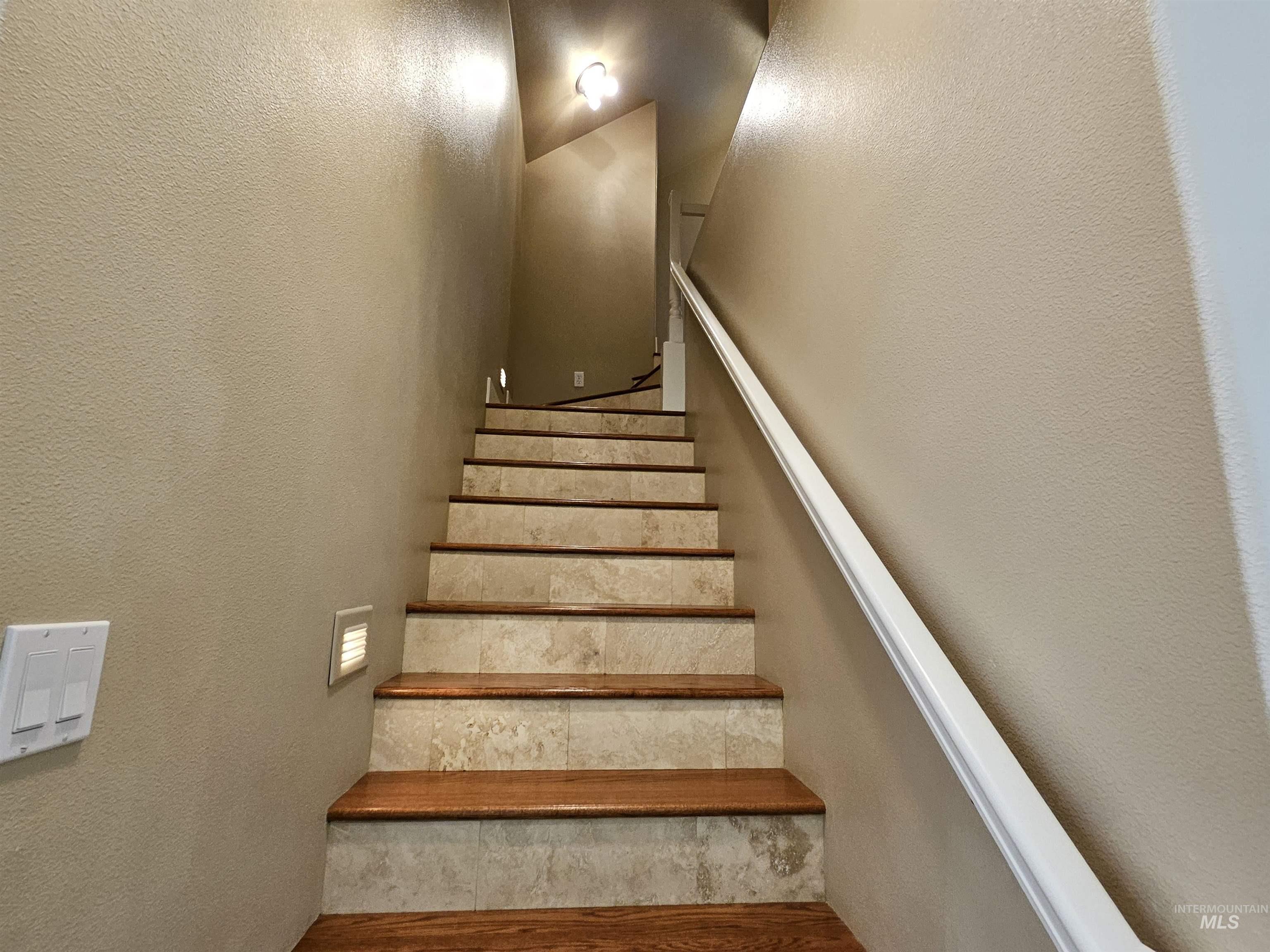 1964 E Summercove Dr, Meridian, Idaho 83646, 4 Bedrooms, 3.5 Bathrooms, Residential For Sale, Price $865,000,MLS 98968084