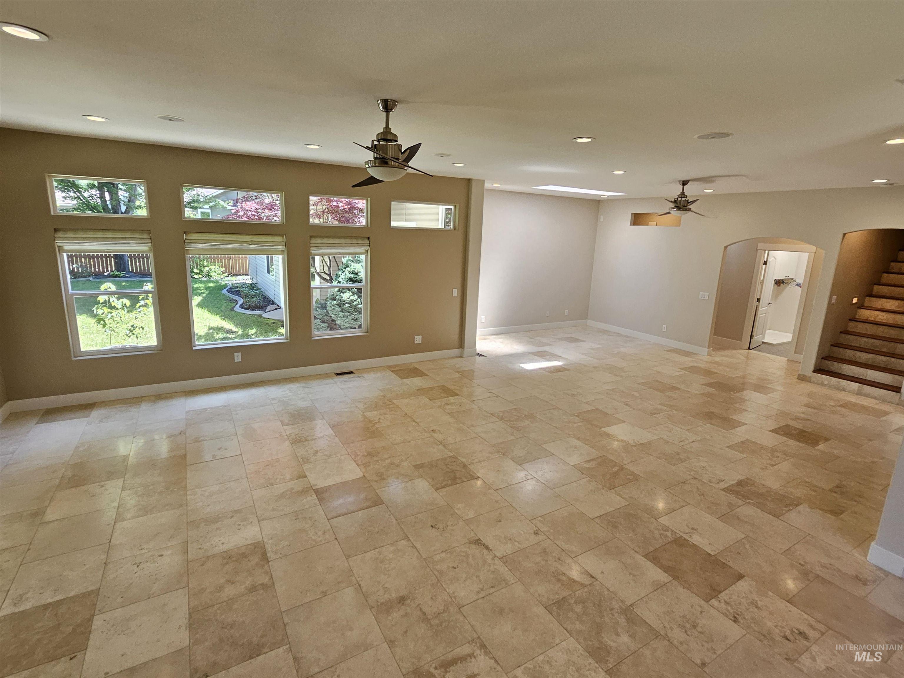 1964 E Summercove Dr, Meridian, Idaho 83646, 4 Bedrooms, 3.5 Bathrooms, Residential For Sale, Price $865,000,MLS 98968084