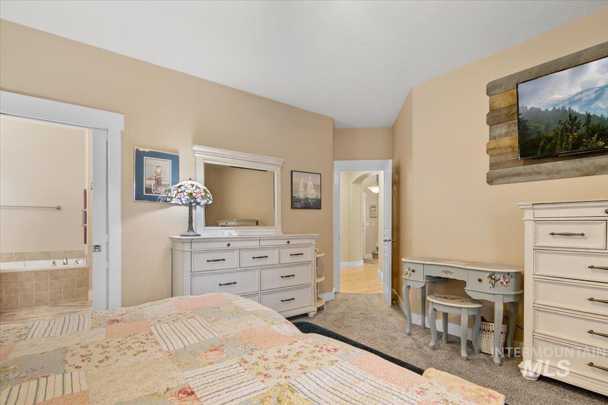 2264 E Comisky St, Meridian, Idaho 83646, 5 Bedrooms, 3 Bathrooms, Residential For Sale, Price $679,500,MLS 98968086