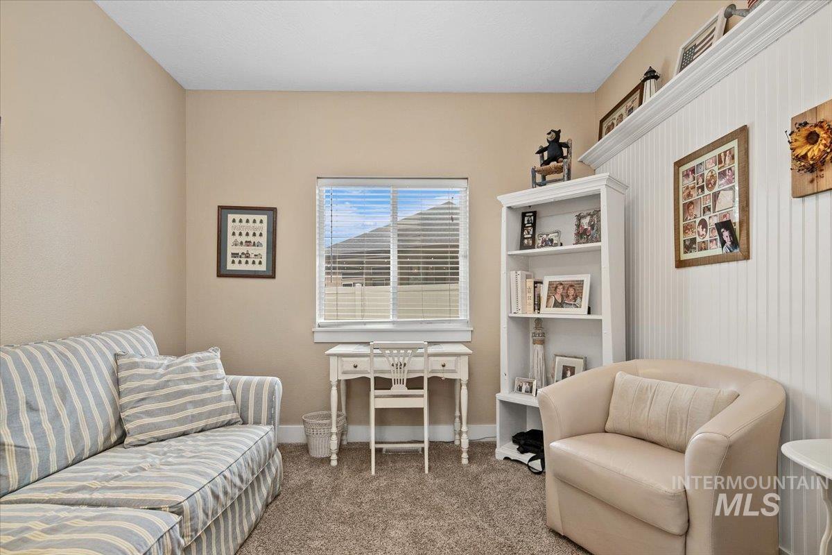 2264 E Comisky St, Meridian, Idaho 83646, 5 Bedrooms, 3 Bathrooms, Residential For Sale, Price $679,500,MLS 98968086