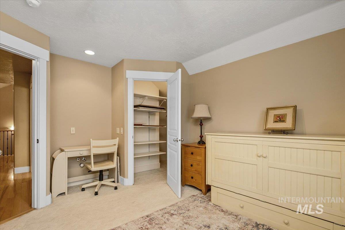 2264 E Comisky St, Meridian, Idaho 83646, 5 Bedrooms, 3 Bathrooms, Residential For Sale, Price $679,500,MLS 98968086