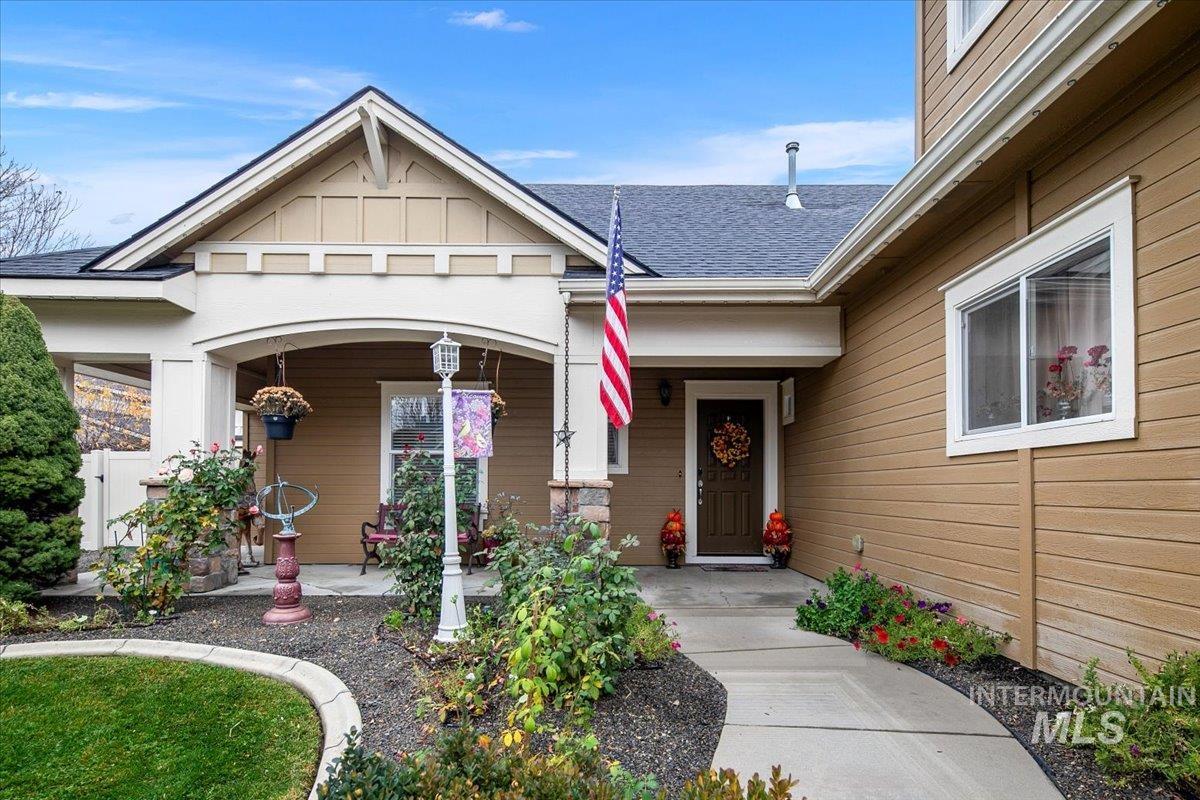 2264 E Comisky St, Meridian, Idaho 83646, 5 Bedrooms, 3 Bathrooms, Residential For Sale, Price $679,500,MLS 98968086