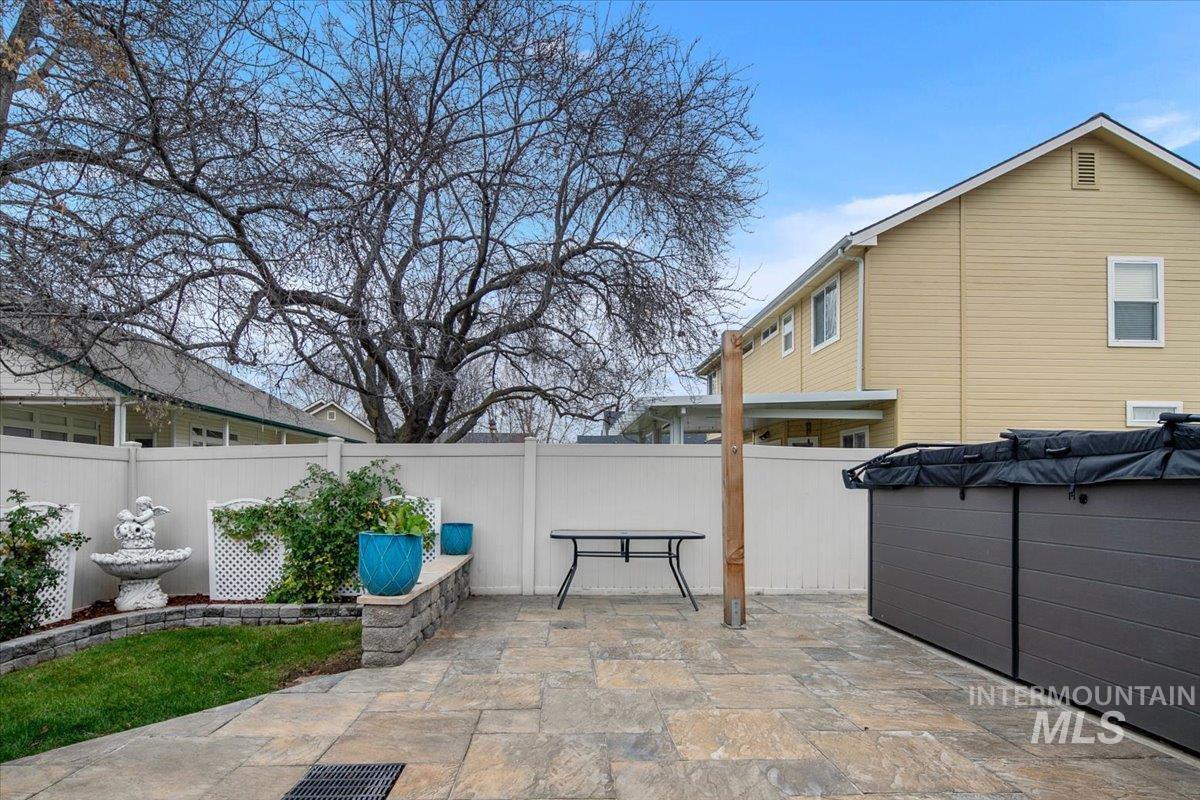 2264 E Comisky St, Meridian, Idaho 83646, 5 Bedrooms, 3 Bathrooms, Residential For Sale, Price $679,500,MLS 98968086