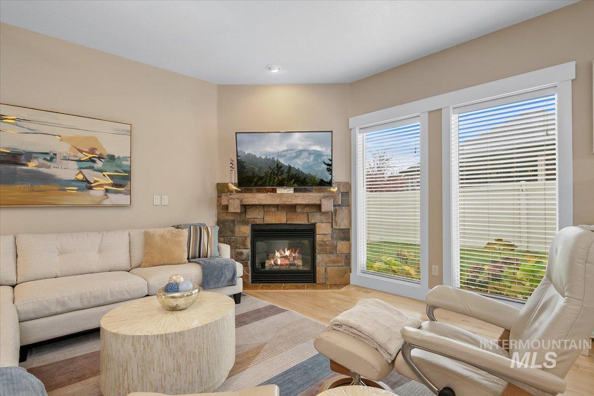 2264 E Comisky St, Meridian, Idaho 83646, 5 Bedrooms, 3 Bathrooms, Residential For Sale, Price $679,500,MLS 98968086