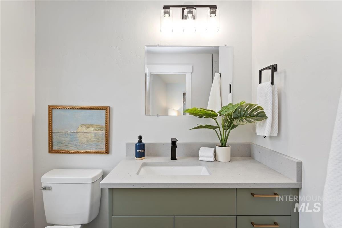 11694 W Bird Rock Dr, Nampa, Idaho 83686, 3 Bedrooms, 2.5 Bathrooms, Residential For Sale, Price $409,900,MLS 98968087