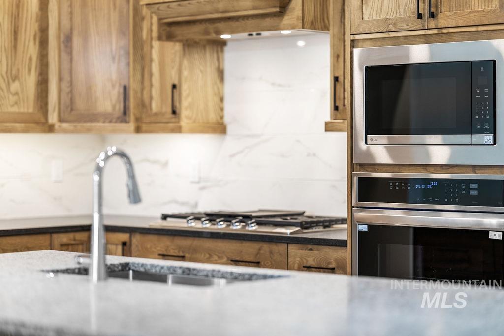 2910 Cottonwood Ln, Emmett, Idaho 83716, 3 Bedrooms, 2 Bathrooms, Residential For Sale, Price $824,900,MLS 98968089