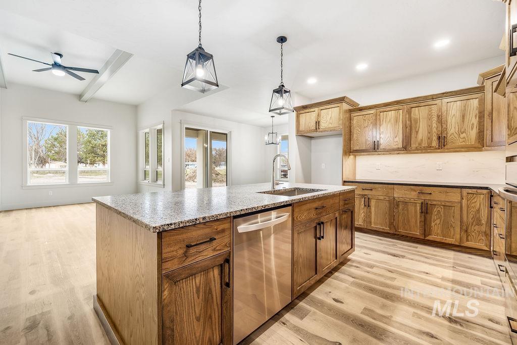 2910 Cottonwood Ln, Emmett, Idaho 83716, 3 Bedrooms, 2 Bathrooms, Residential For Sale, Price $824,900,MLS 98968089