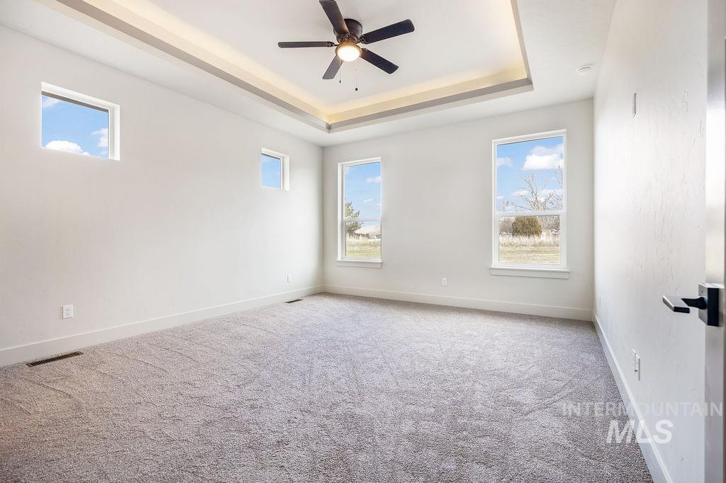 2910 Cottonwood Ln, Emmett, Idaho 83716, 3 Bedrooms, 2 Bathrooms, Residential For Sale, Price $824,900,MLS 98968089