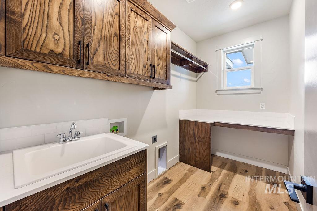 2910 Cottonwood Ln, Emmett, Idaho 83716, 3 Bedrooms, 2 Bathrooms, Residential For Sale, Price $824,900,MLS 98968089