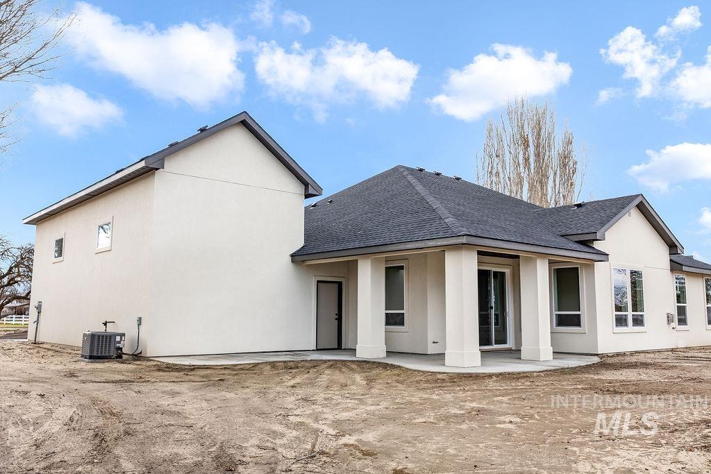 2910 Cottonwood Ln, Emmett, Idaho 83716, 3 Bedrooms, 2 Bathrooms, Residential For Sale, Price $824,900,MLS 98968089